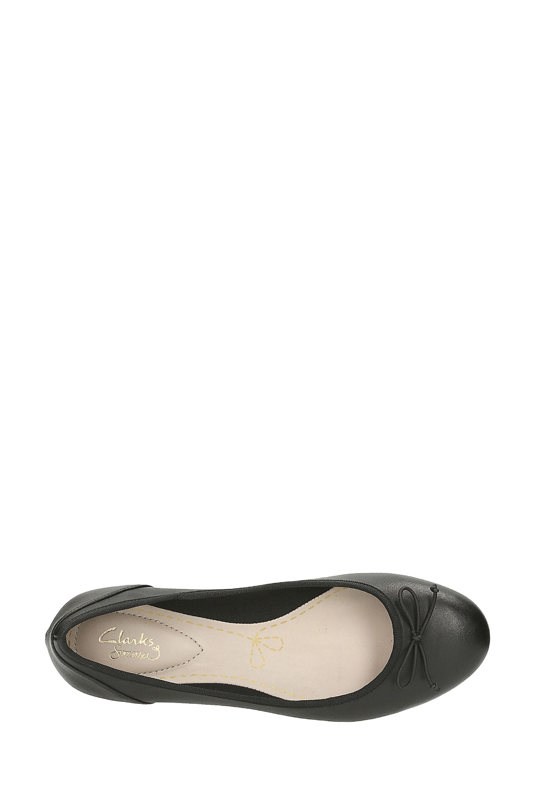 Clarks e fit shoes shop