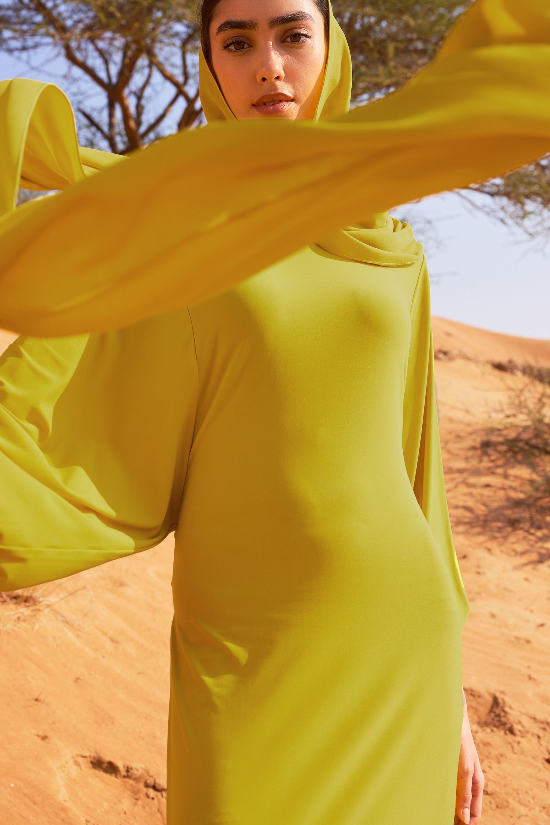 Yellow maxi dress with sleeves 2025