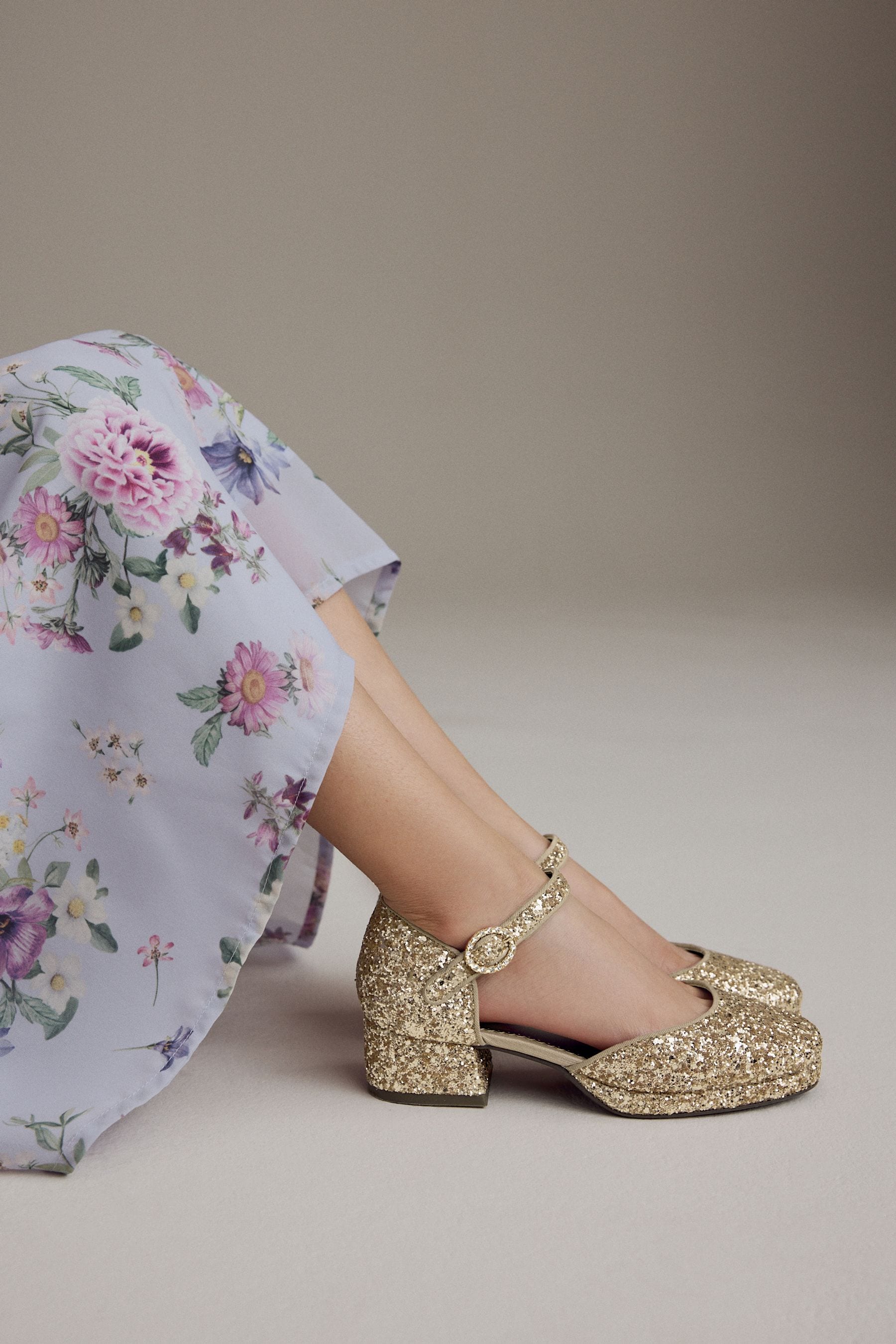 Gold occasion sandals shop