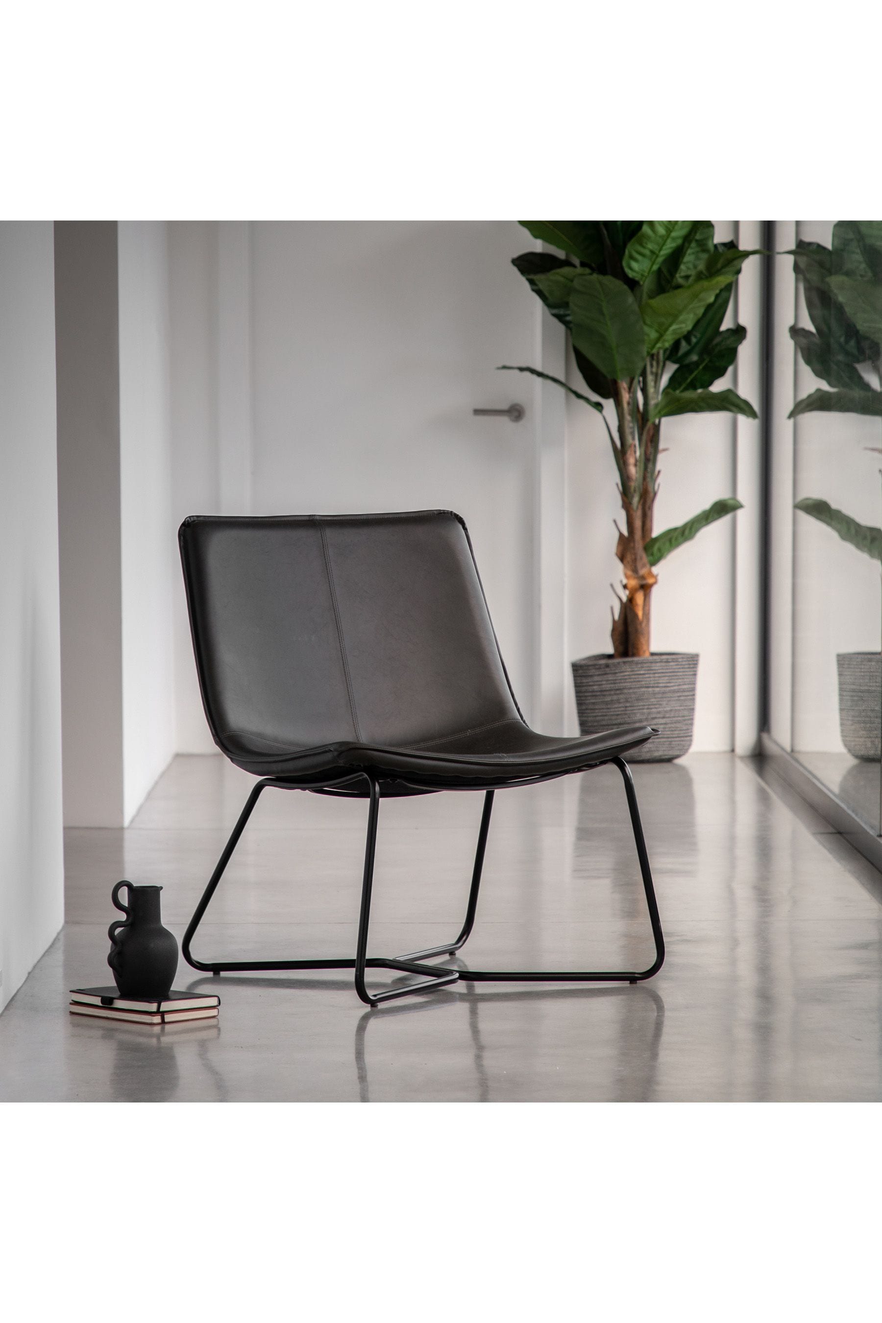 Grey leather lounge outlet chair