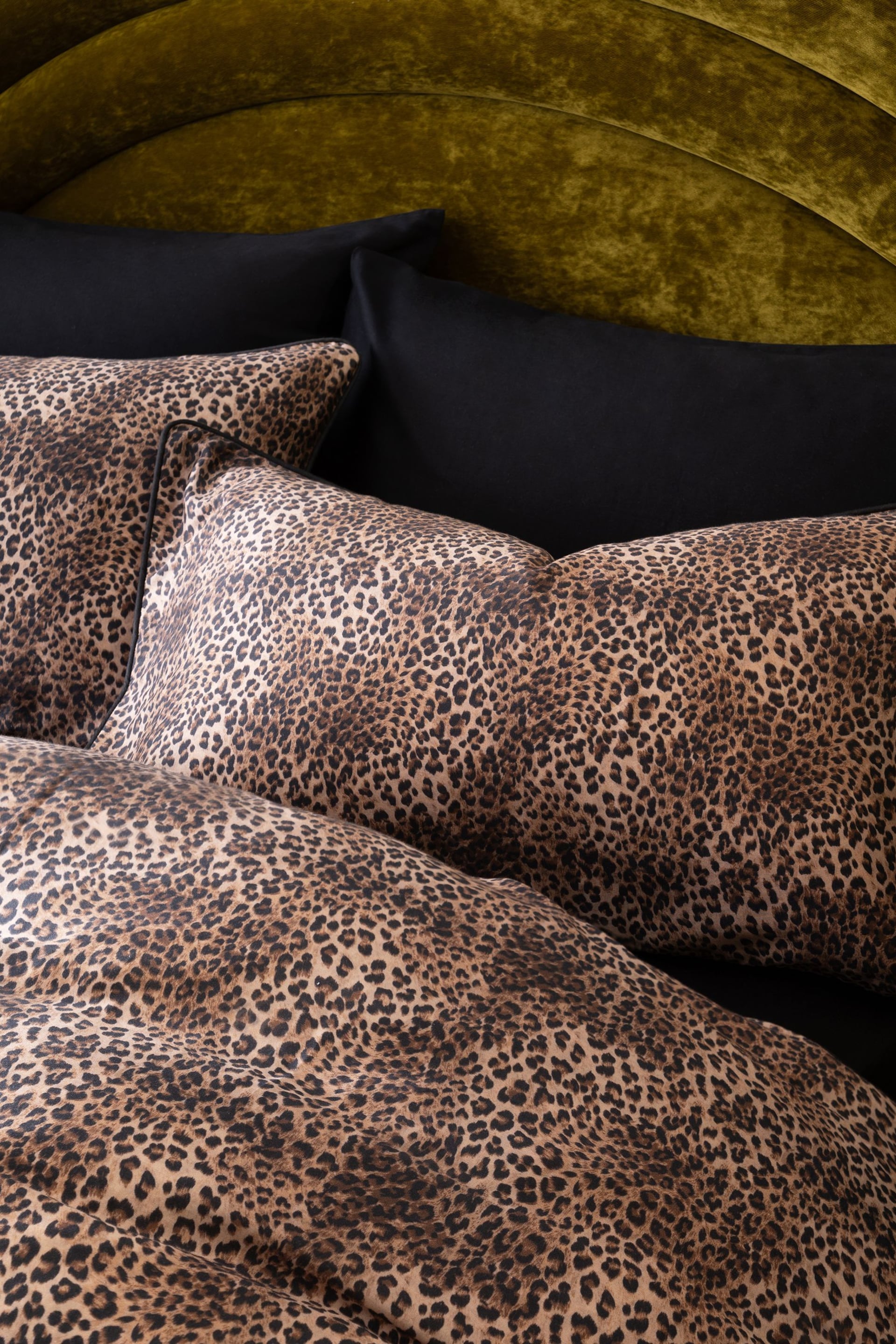 Rockett St George Leopard Love Duvet Cover and Pillowcase Set - Image 3 of 5