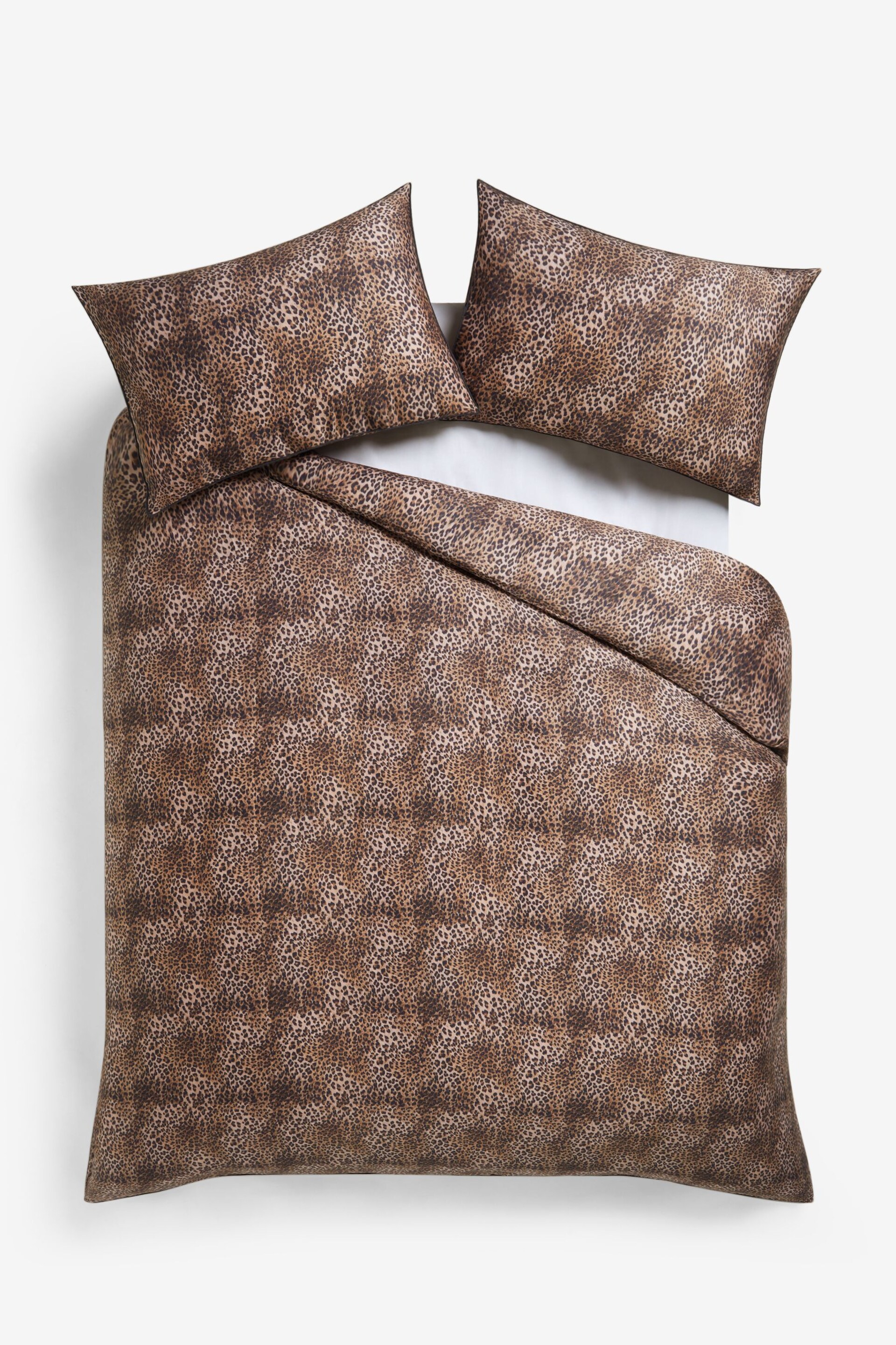 Rockett St George Leopard Love Duvet Cover and Pillowcase Set - Image 4 of 5