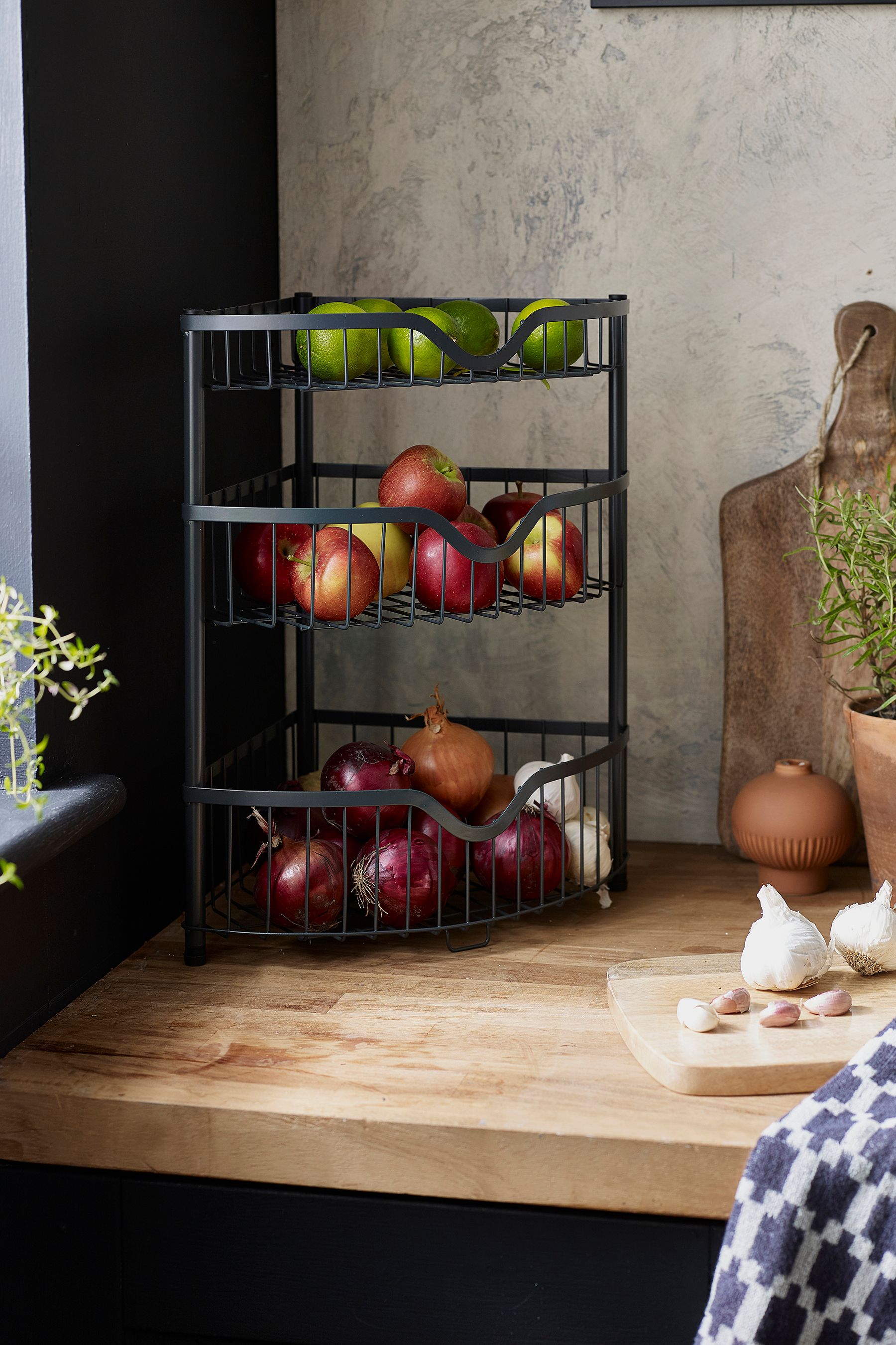 Caddy corner outlet table