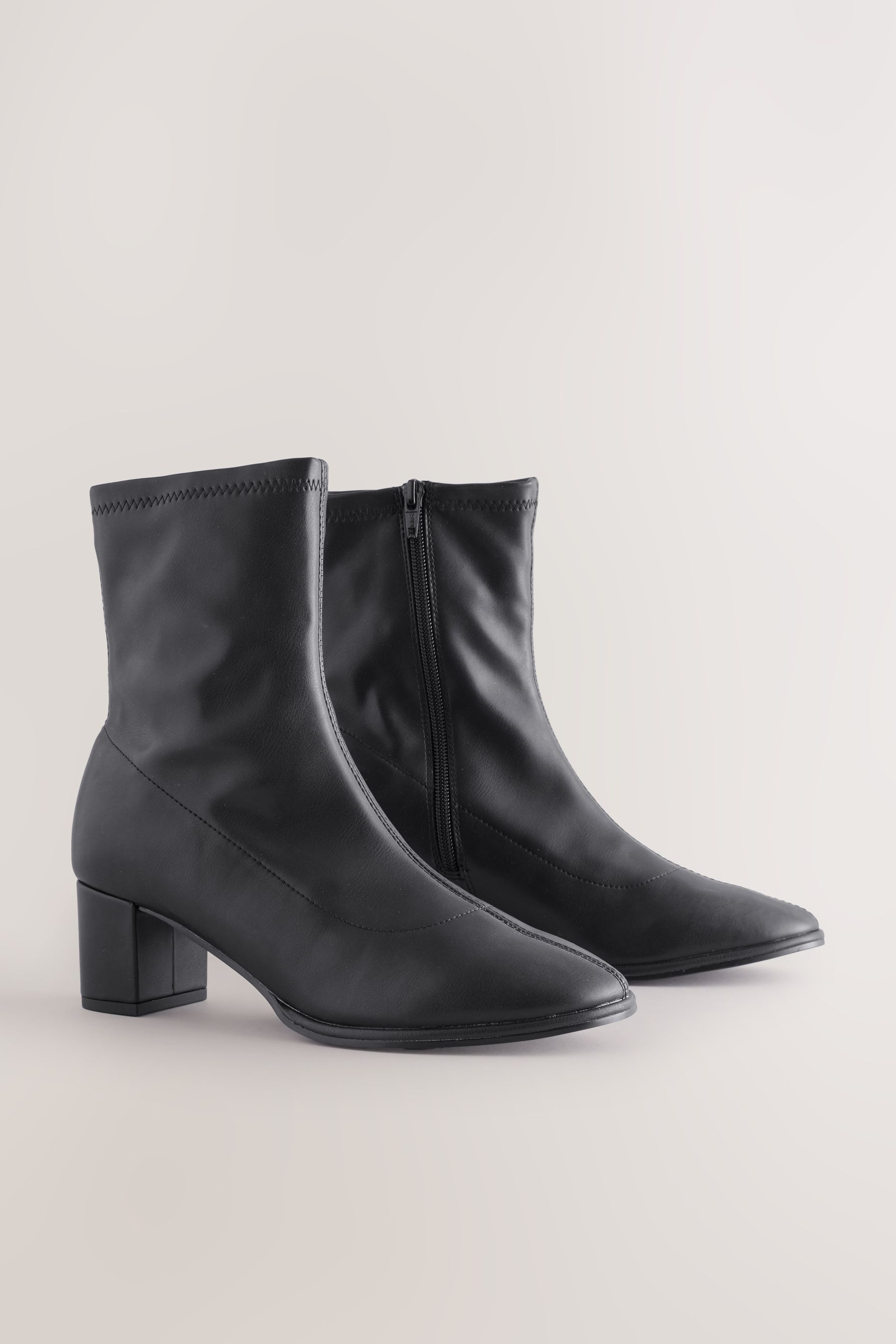 Comfortable ankle boots for wide feet on sale