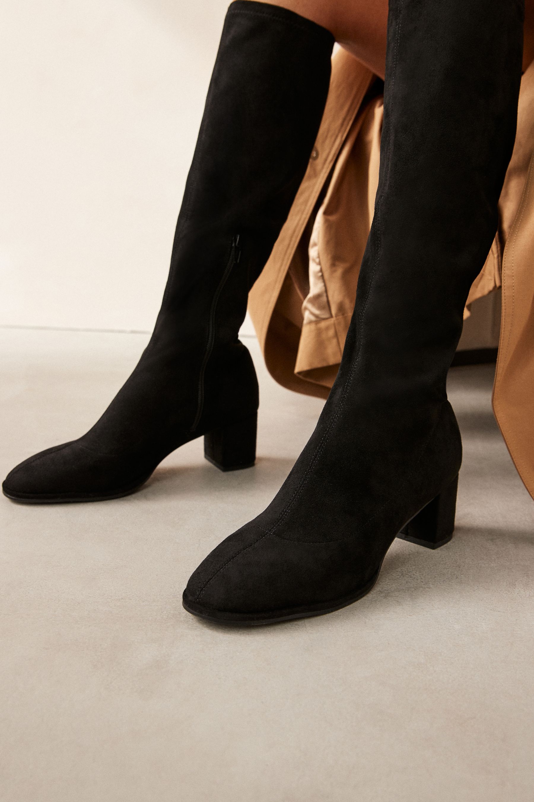 Knee high boots in black online