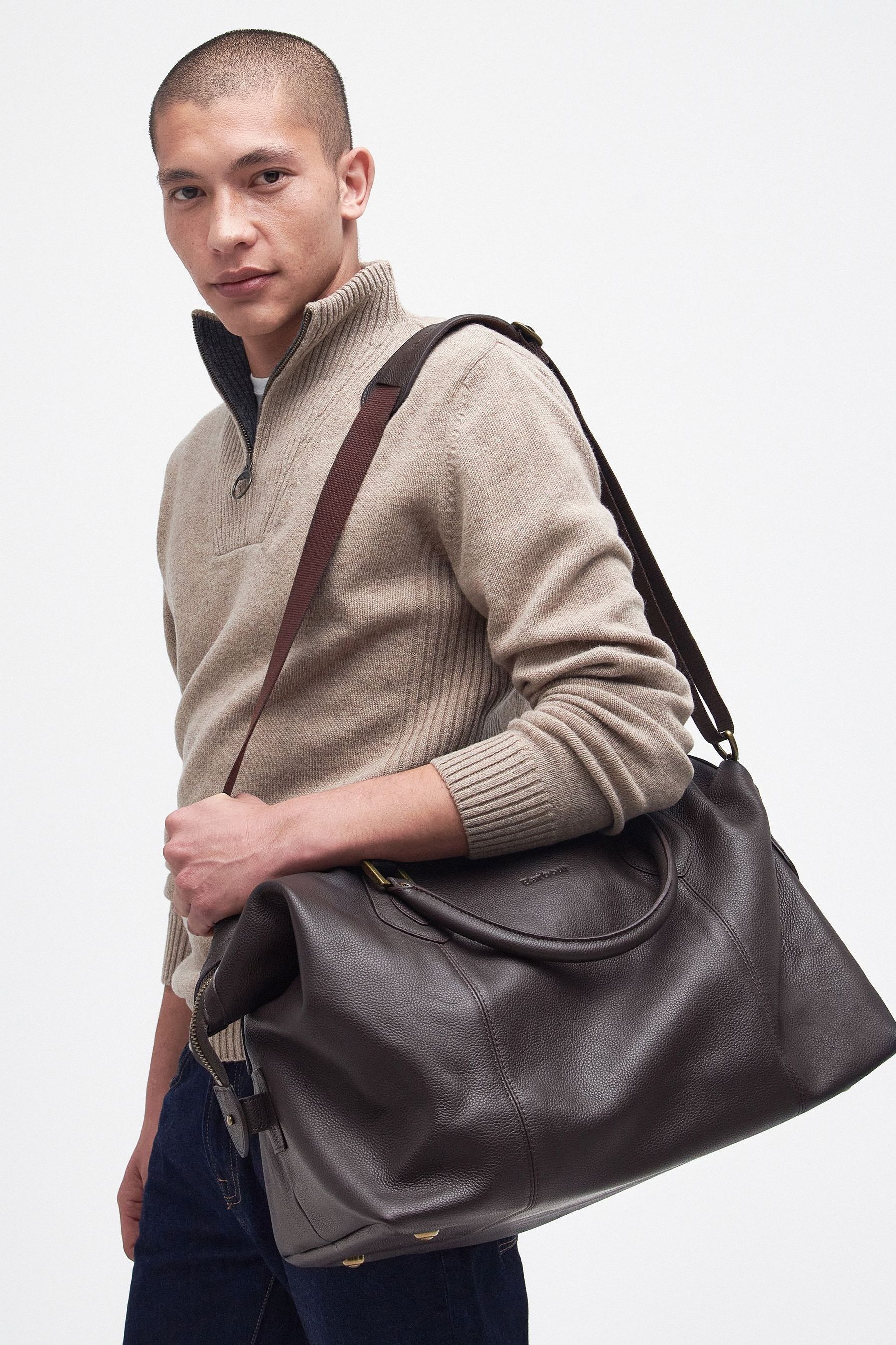 Barbour explorer hotsell bag