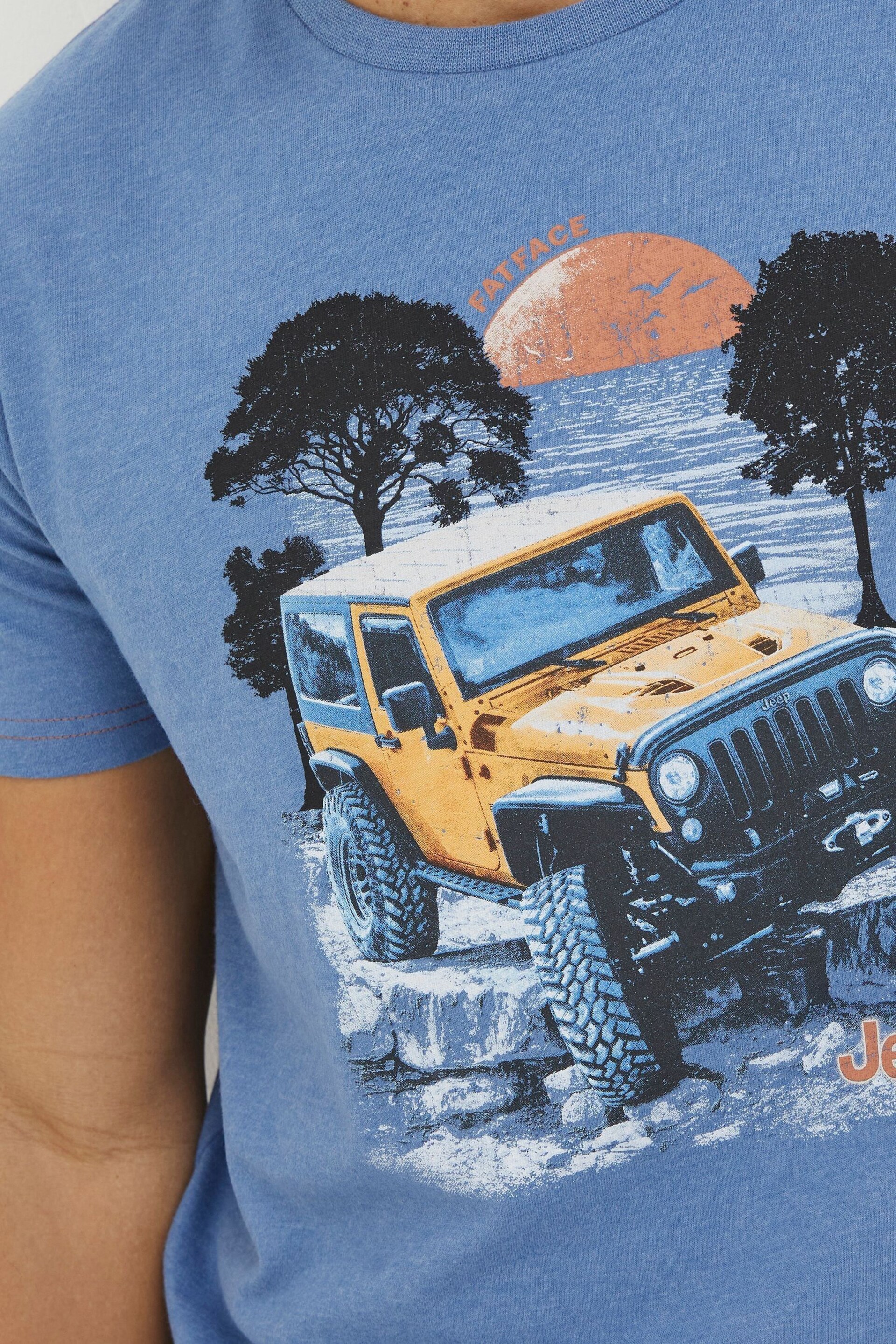 FatFace Blue Jeep Photo T-Shirt - Image 3 of 4
