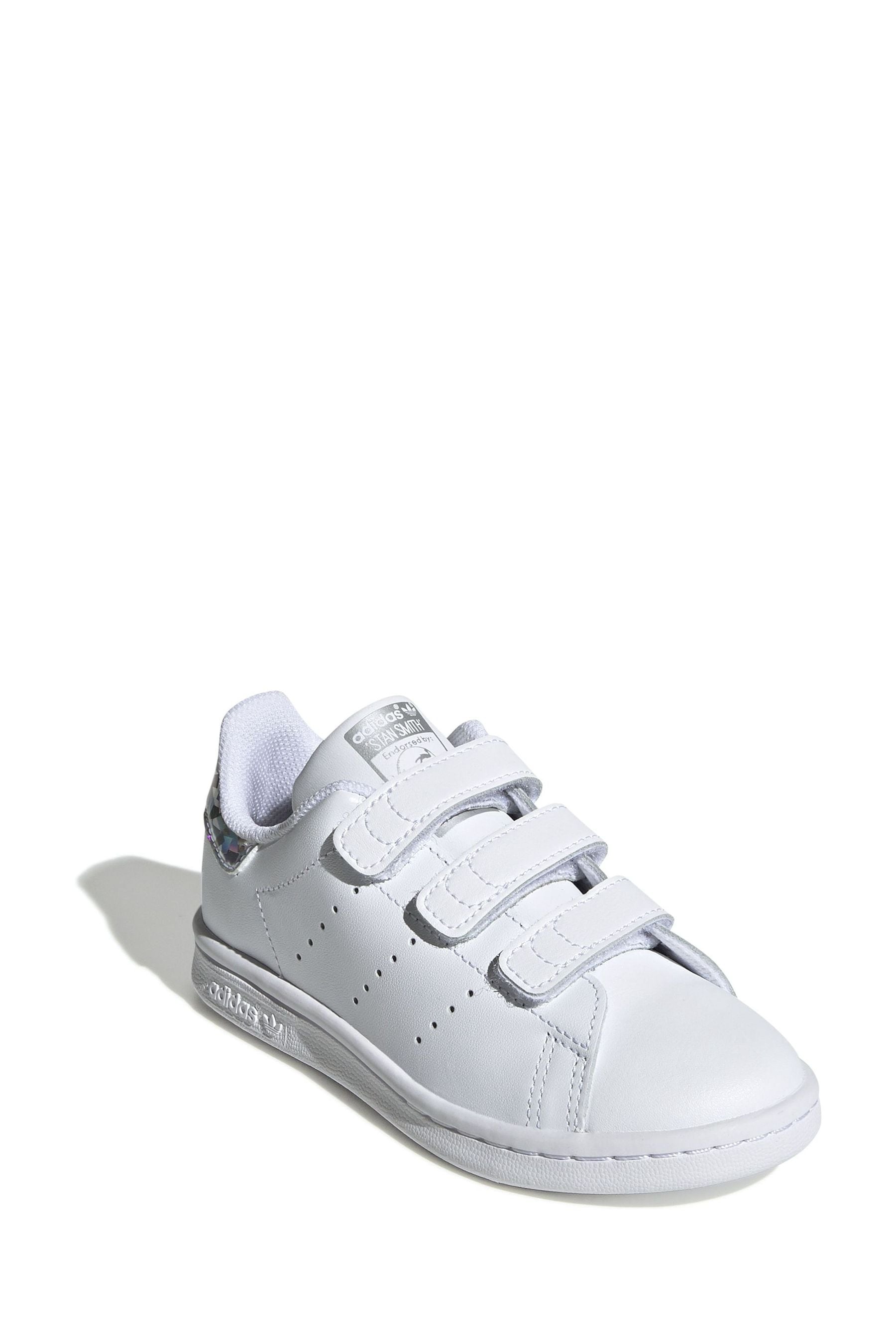 Adidas originals junior stan smith hot sale trainer iridescent white  silver