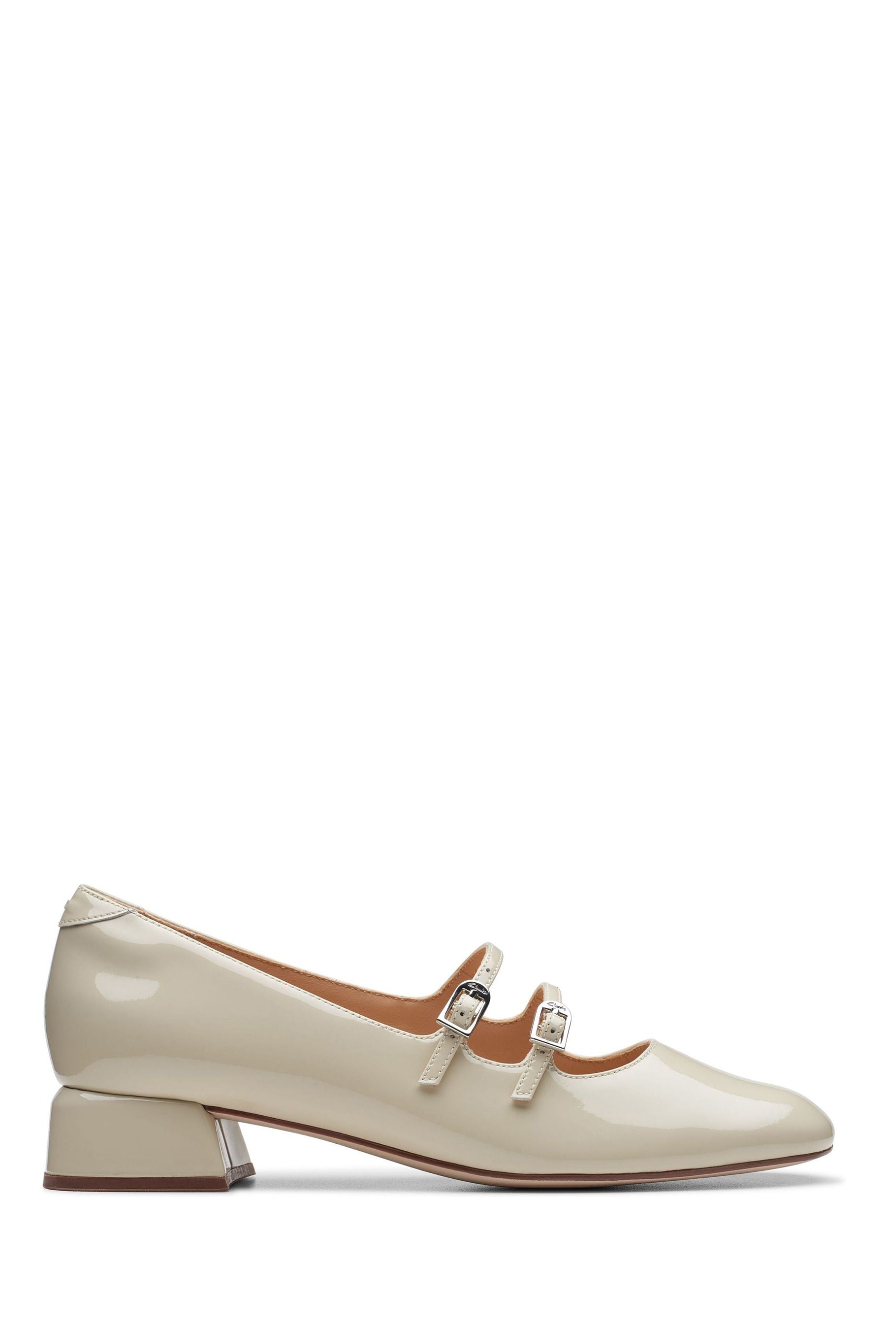 Clarks shoe cream shop