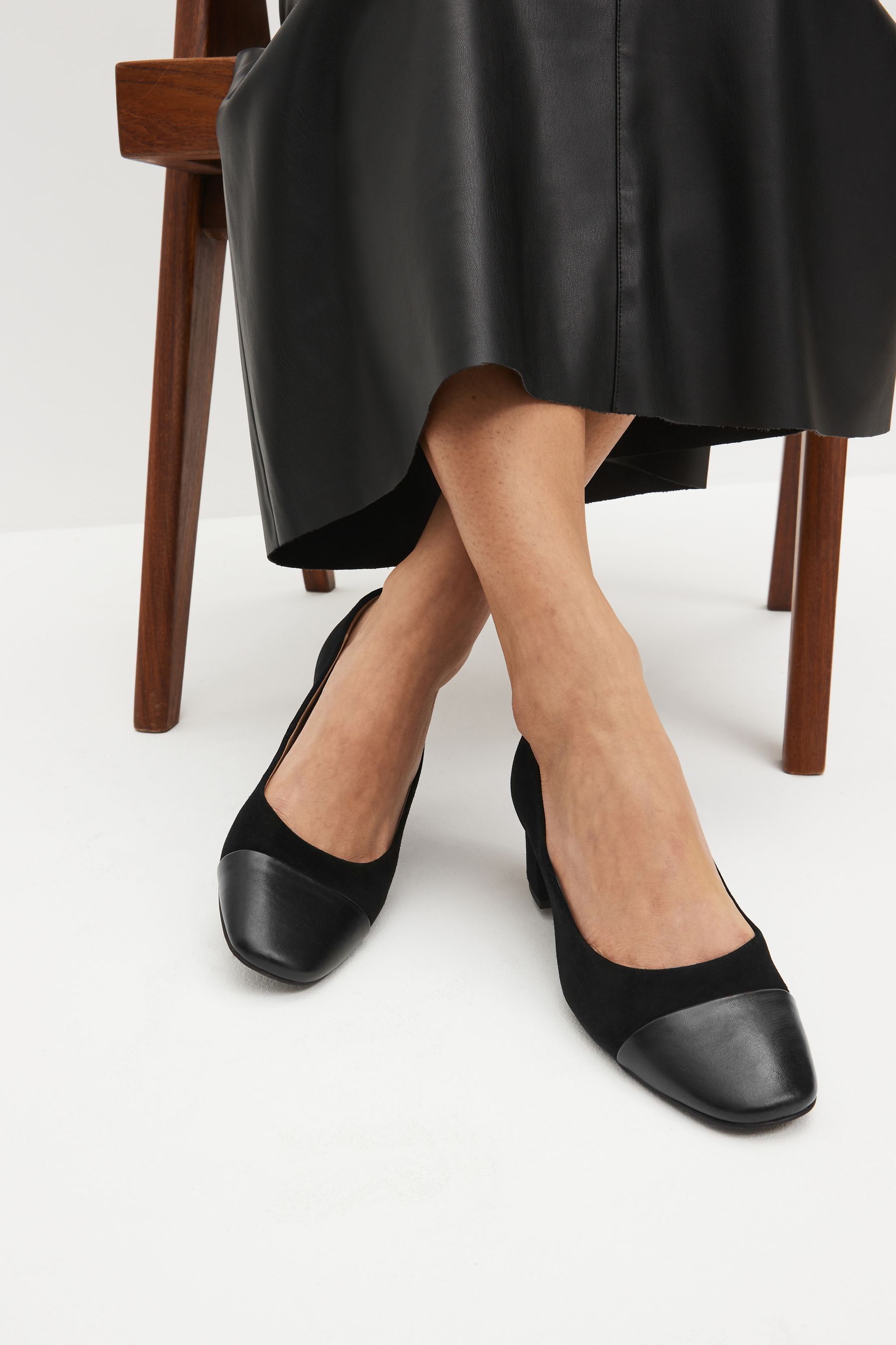 Wide deals heel caps
