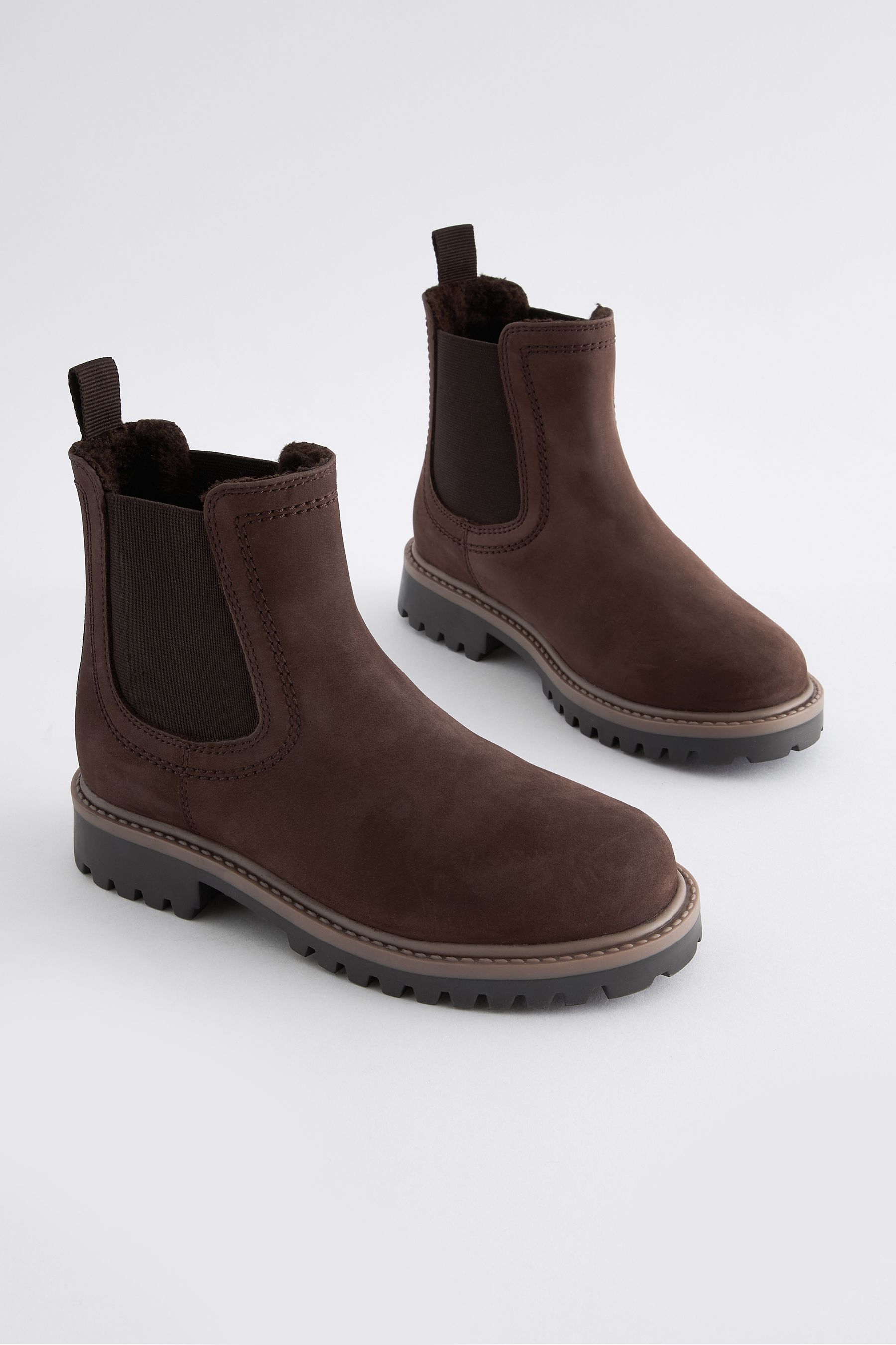 Warm lined chelsea boots store