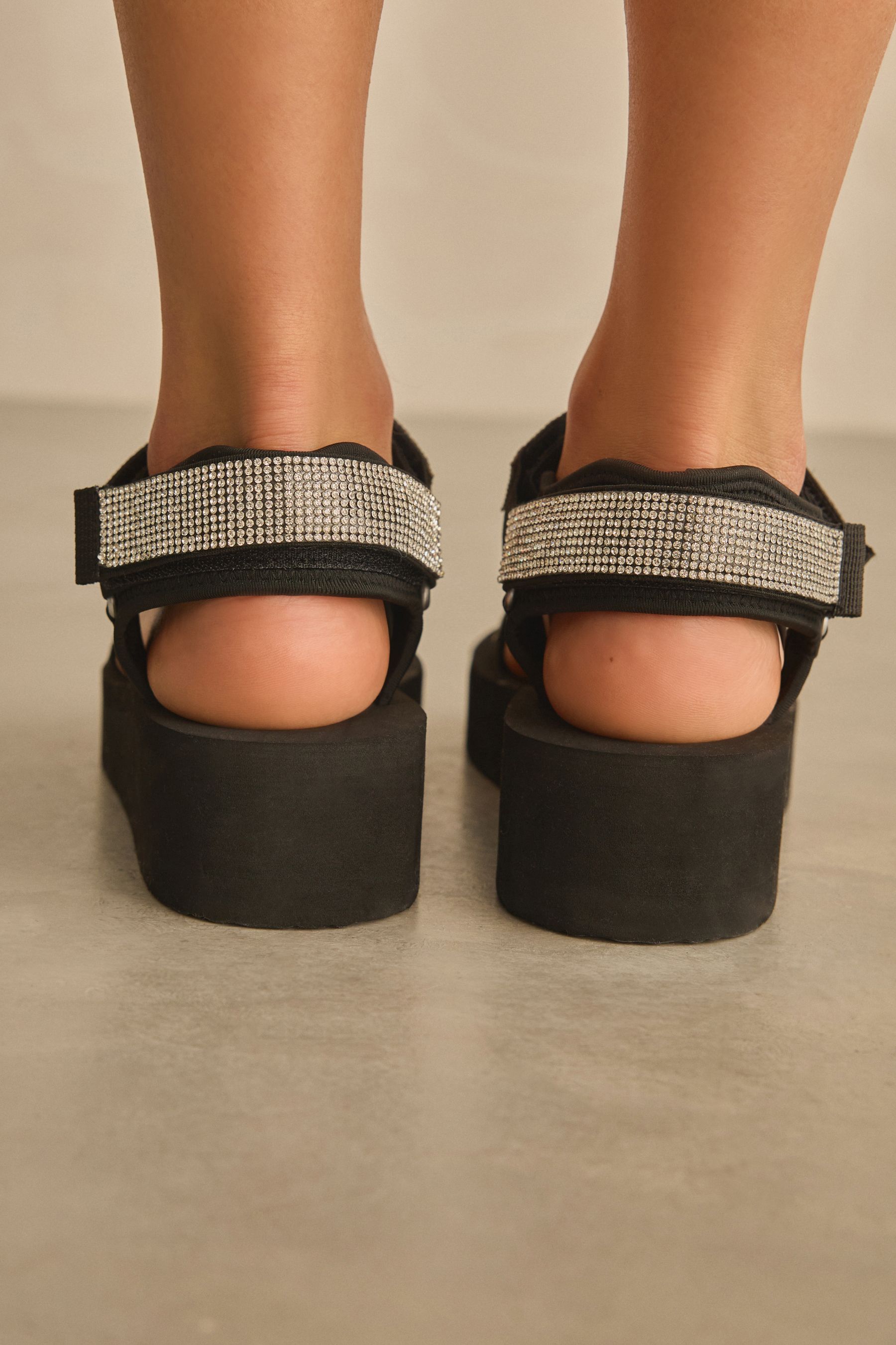 Black velcro strap sandals new arrivals