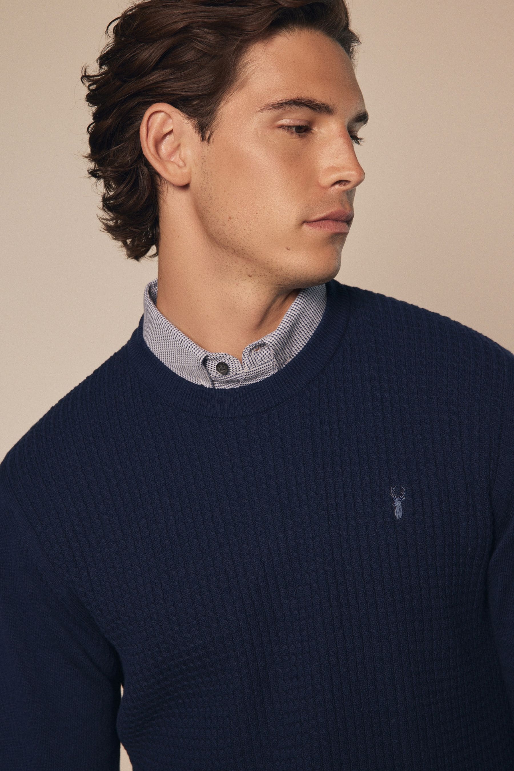 Jumper octagonal with shirt underneath