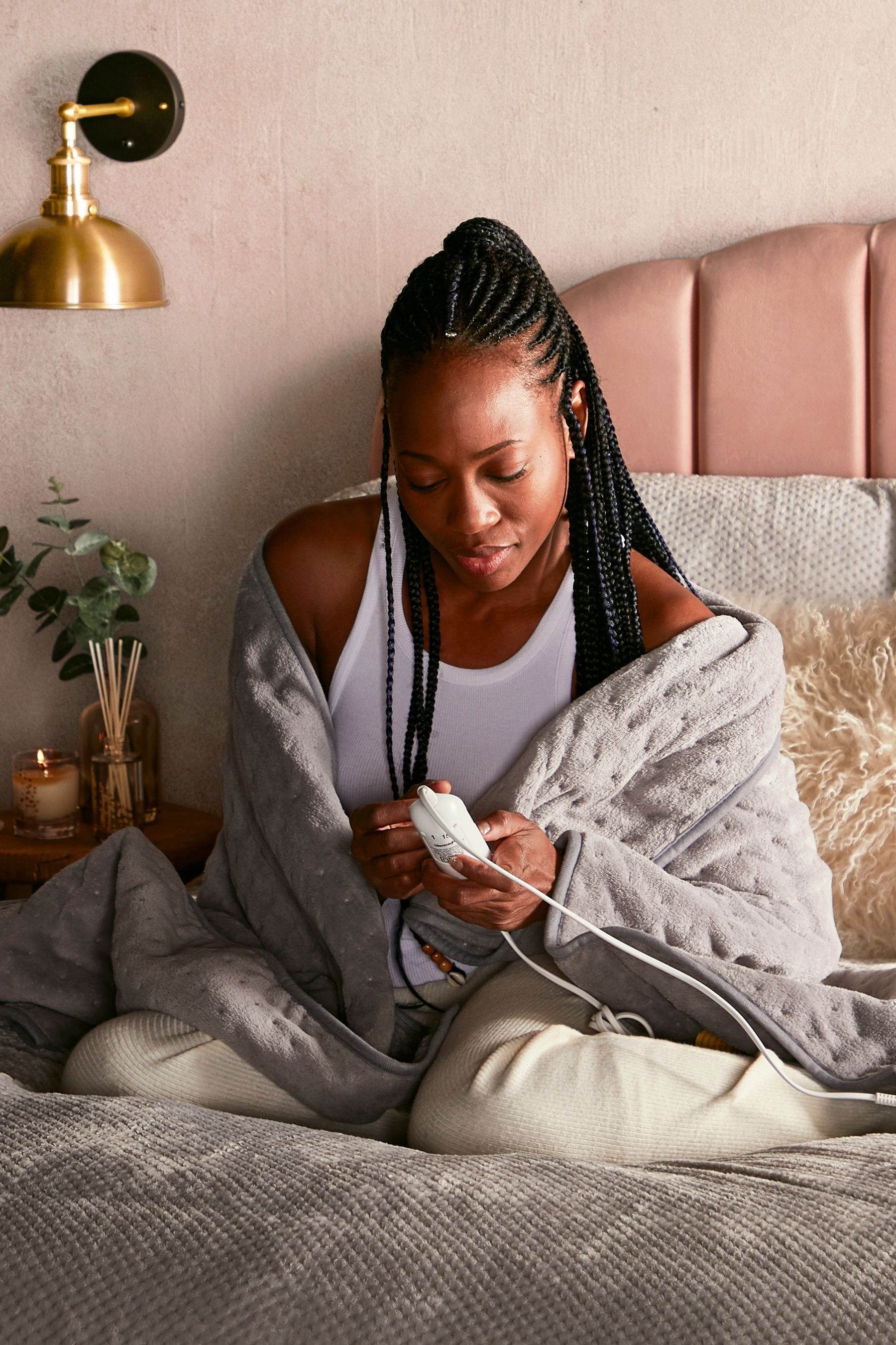 Silentnight best sale throw grey