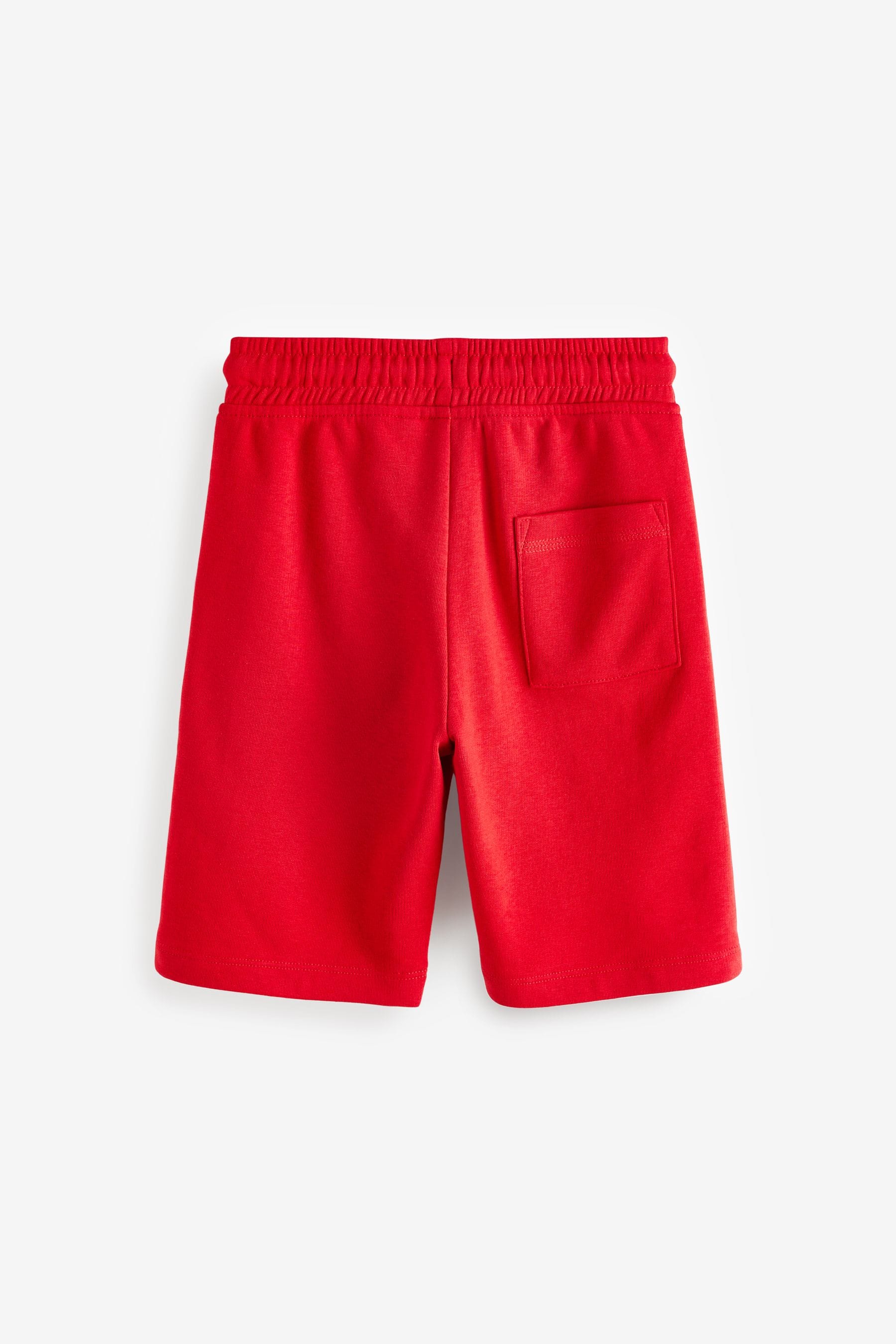 Red summer shorts 2025