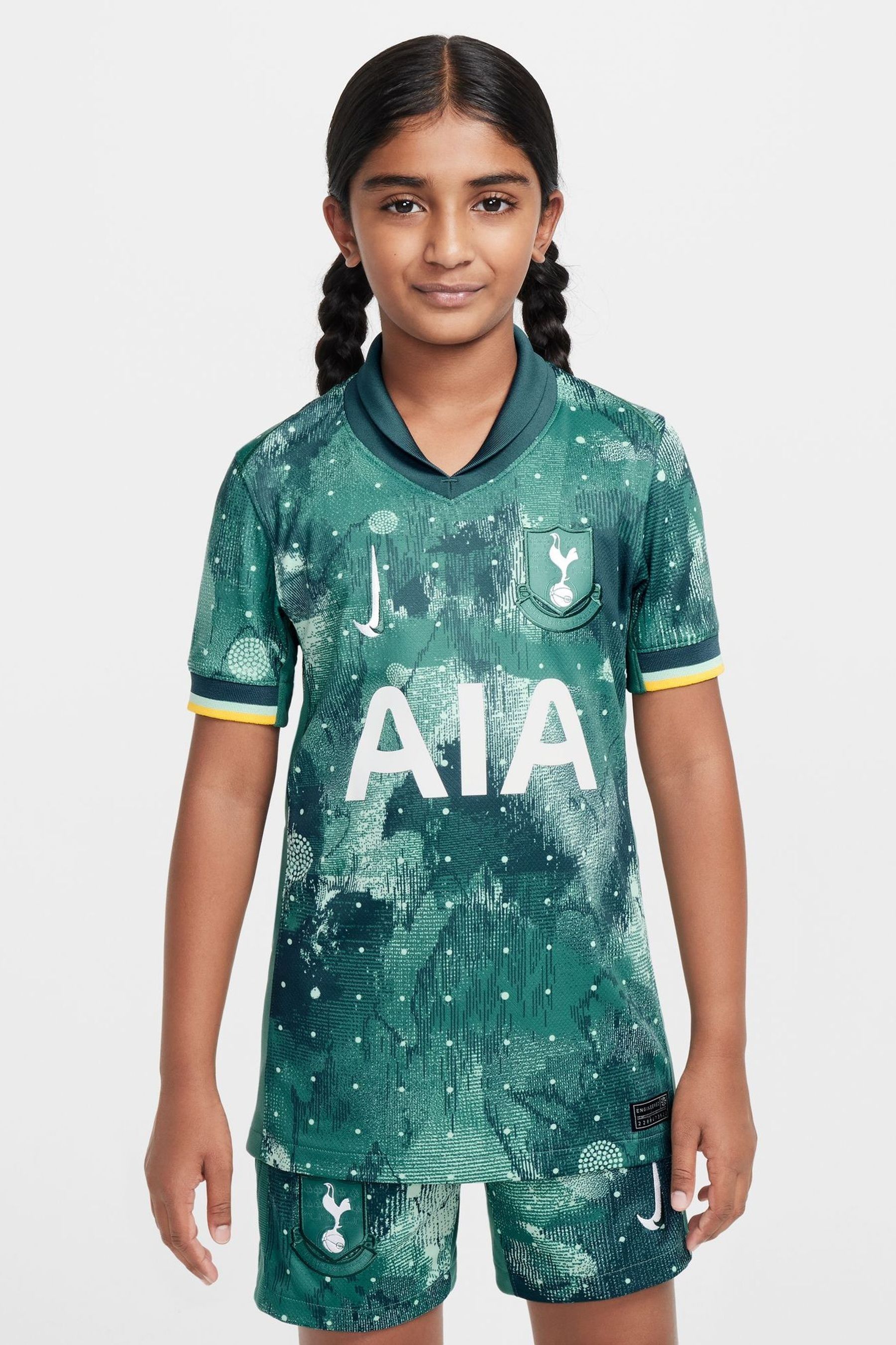 Tottenham nike contract on sale