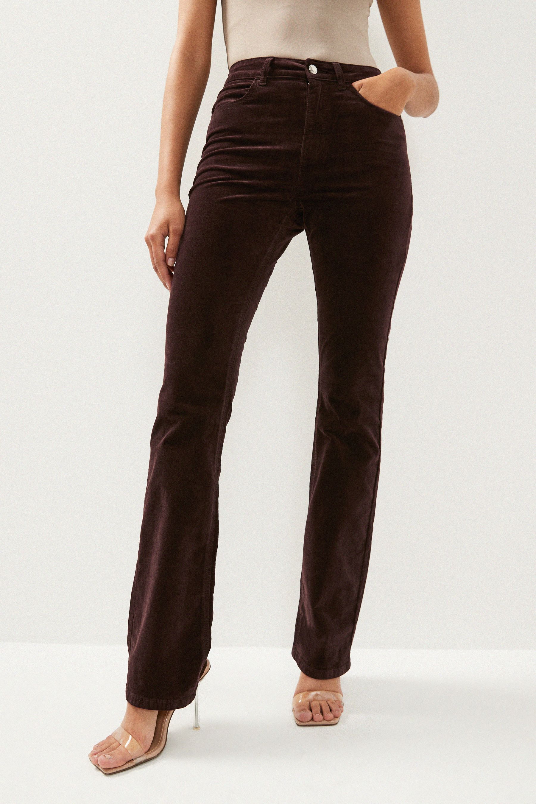 Brown bootcut jeans 2025