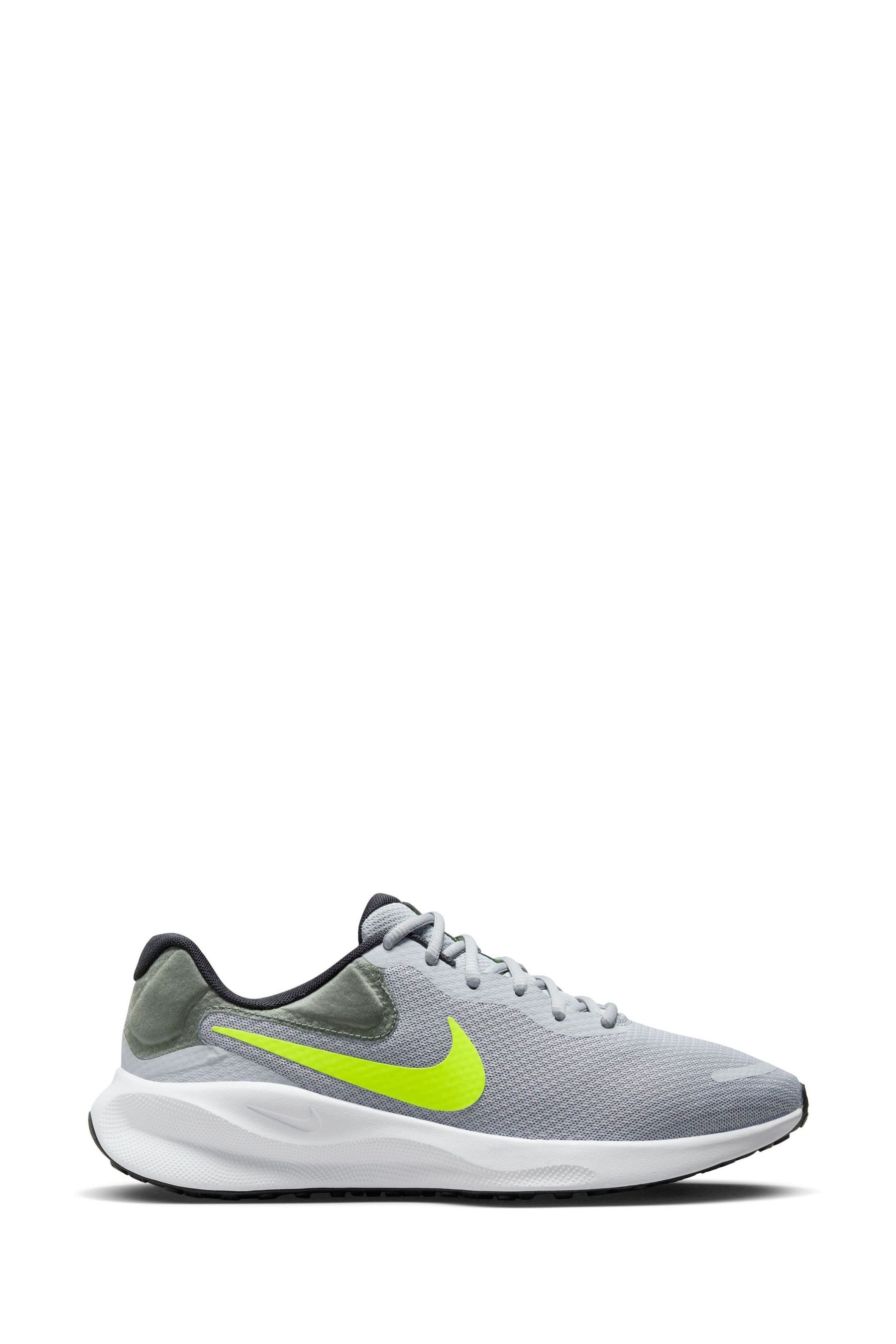 Nike grey store running shoes