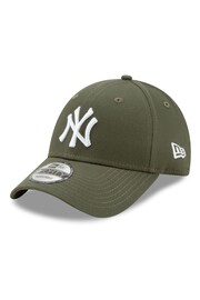 New Era® New York Yankees Essential 9FORTY Cap - Image 1 of 6