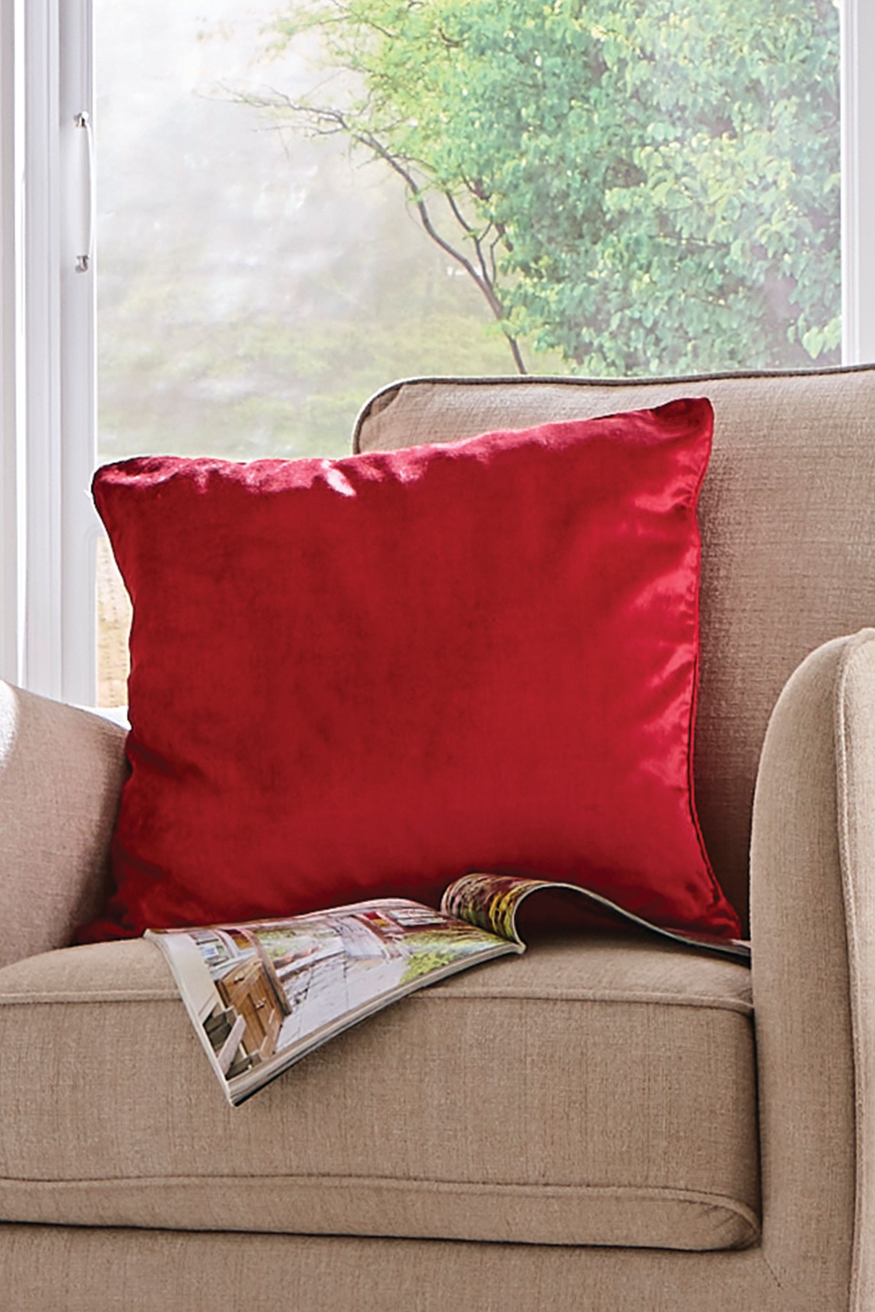 Laura ashley red cushions 2025