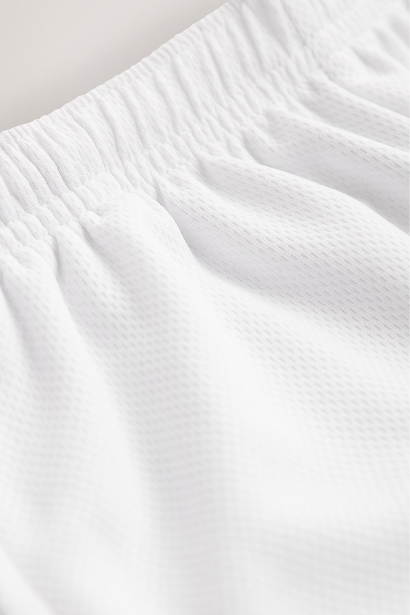 White Single Sports Shorts (3-16yrs) - Image 4 of 6