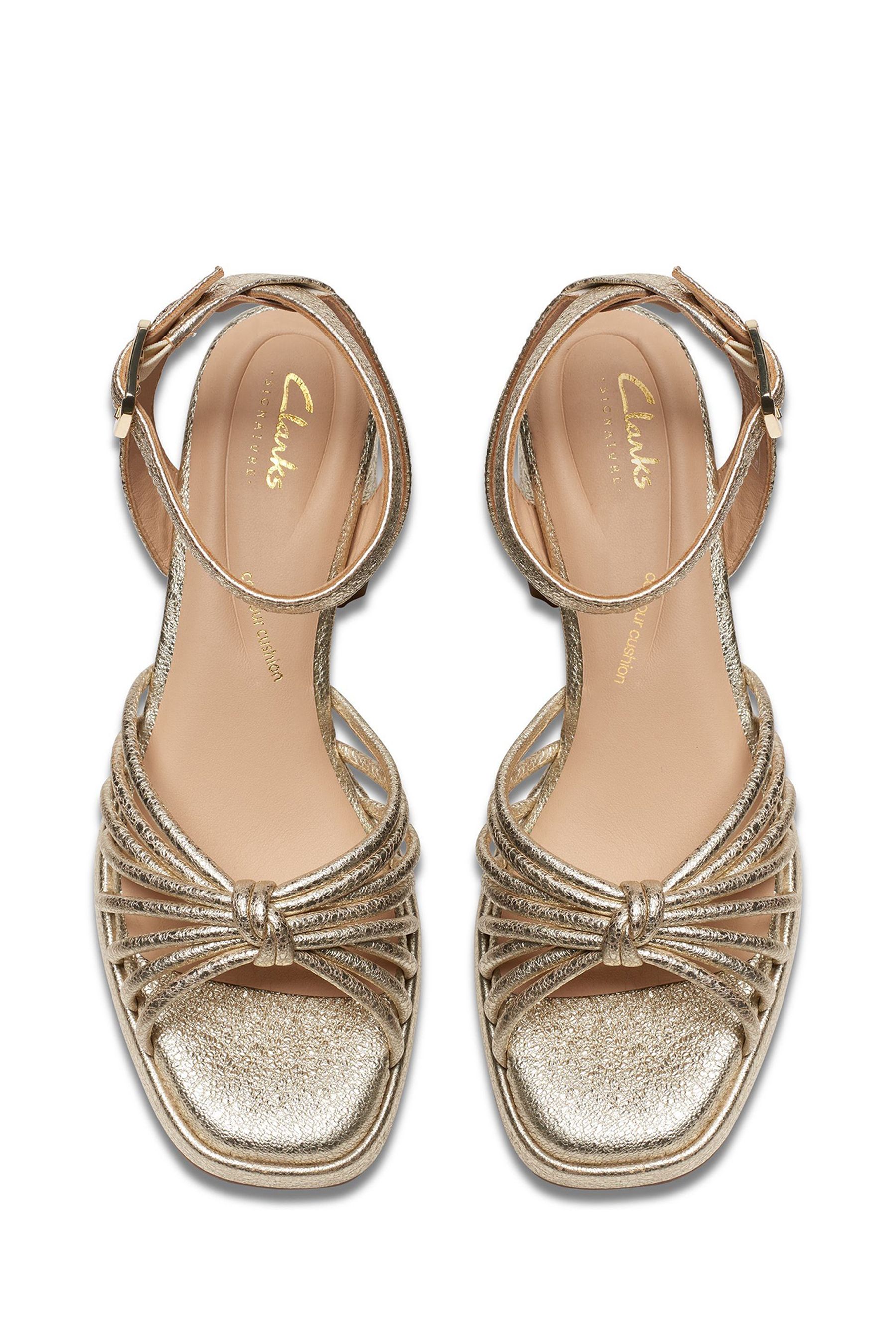 Clarks champagne 2025