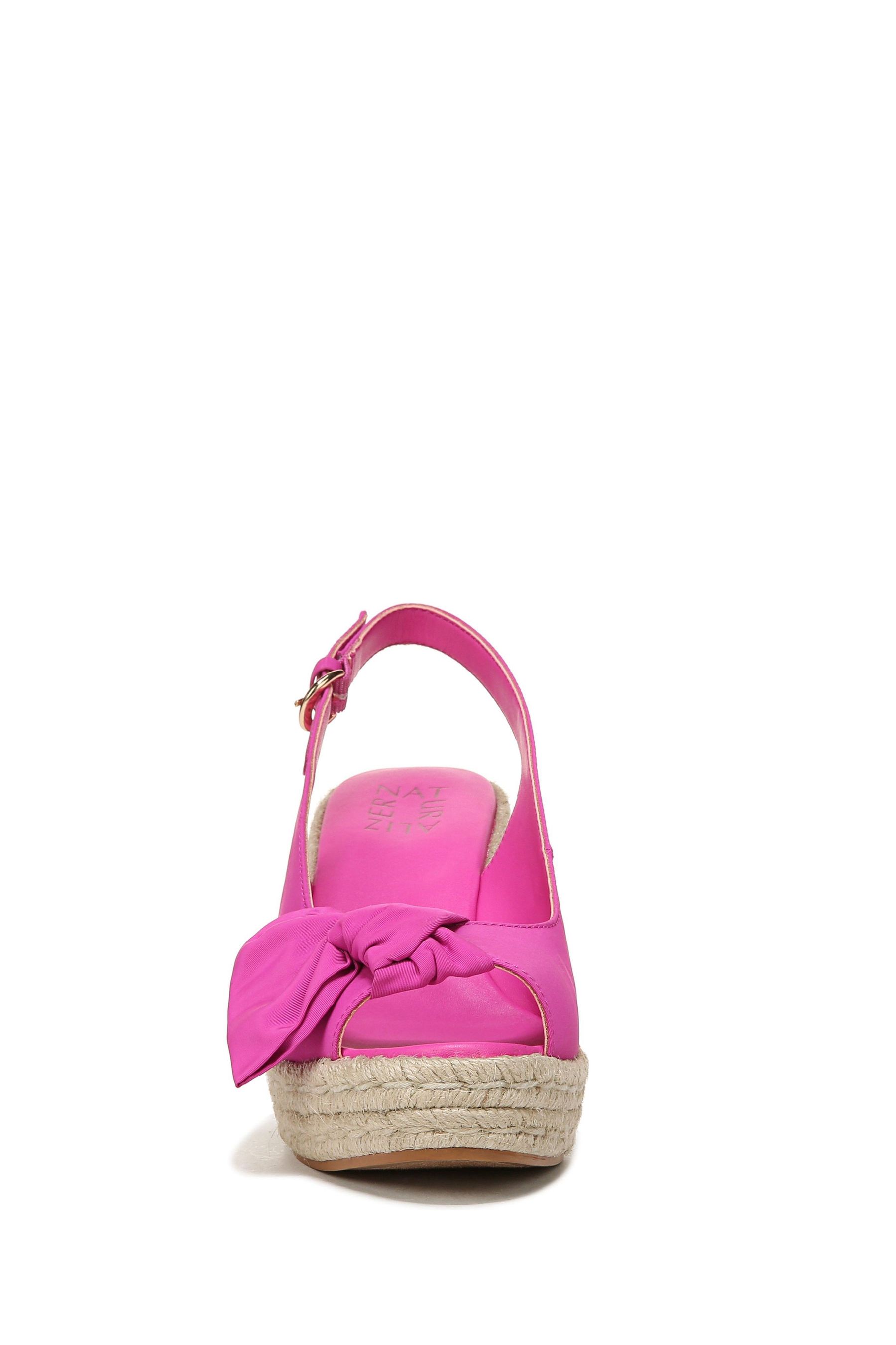 Naturalizer hotsell betina wedge