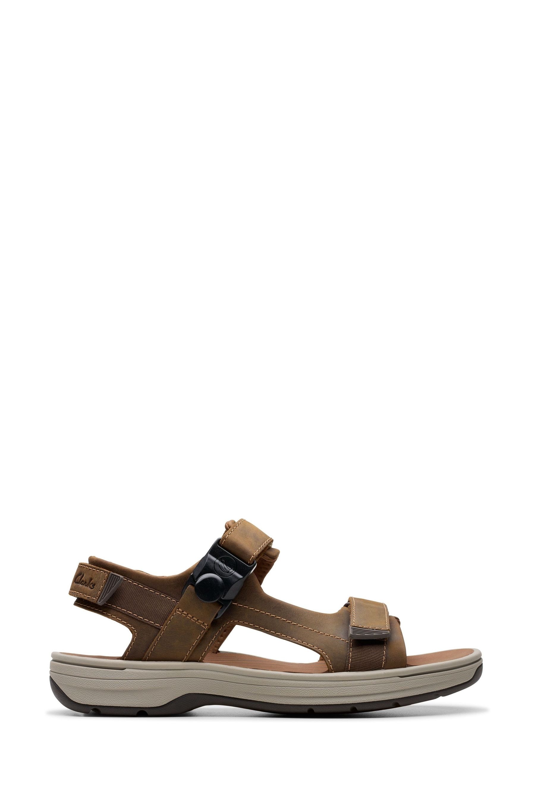 Clarks lights hot sale sandals
