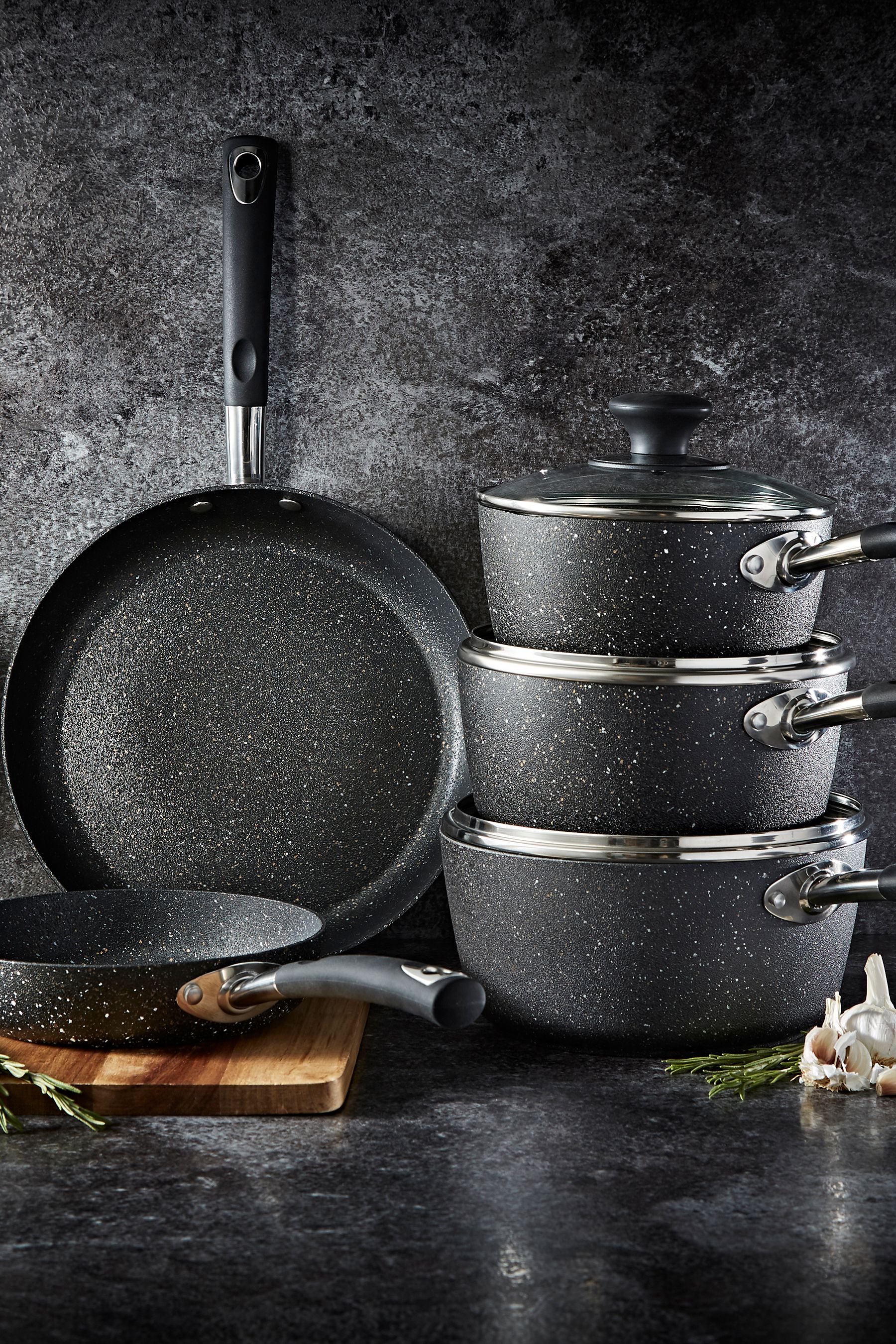 Tower pan shop set