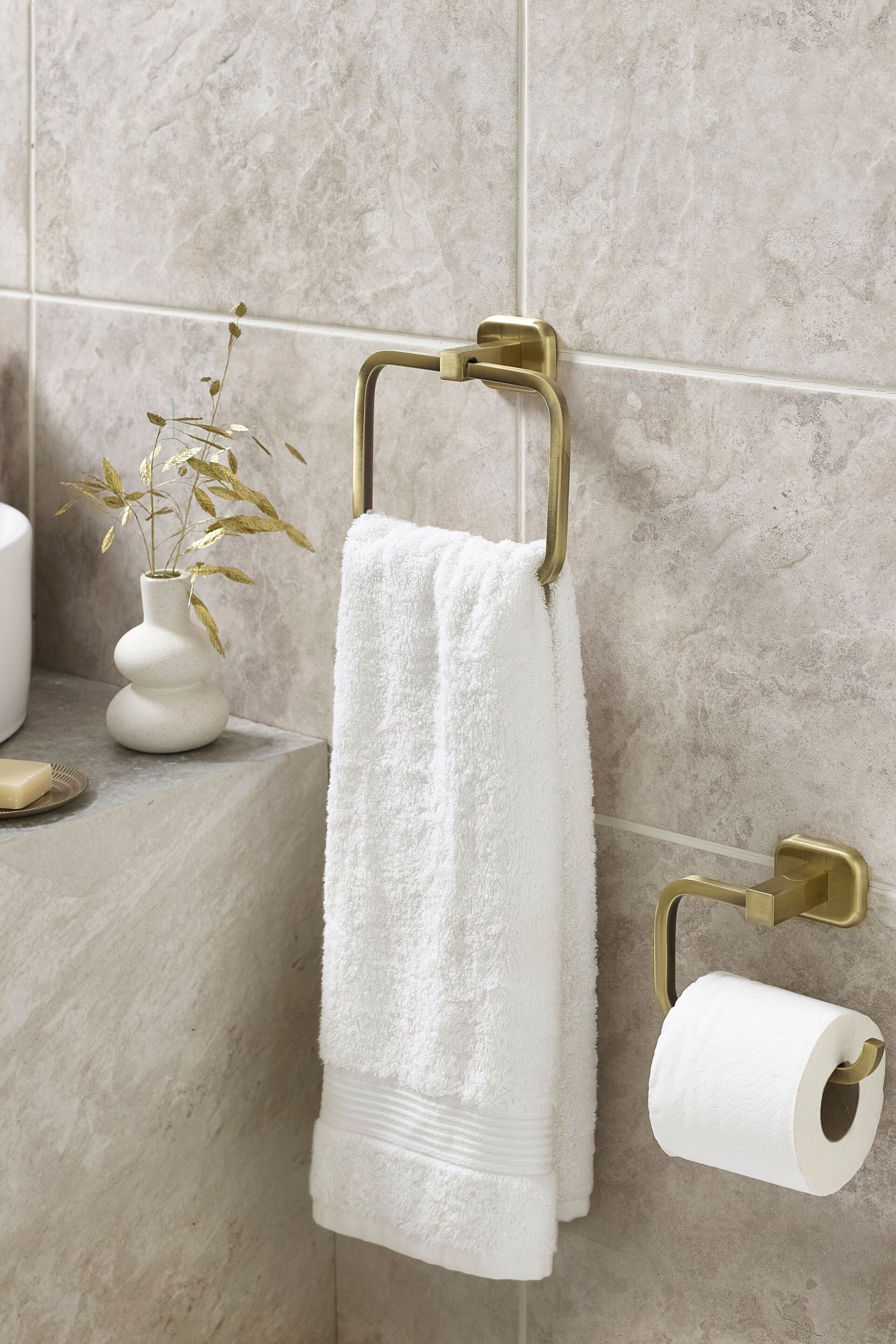 Gold Toilet Roll Holder - Image 4 of 6