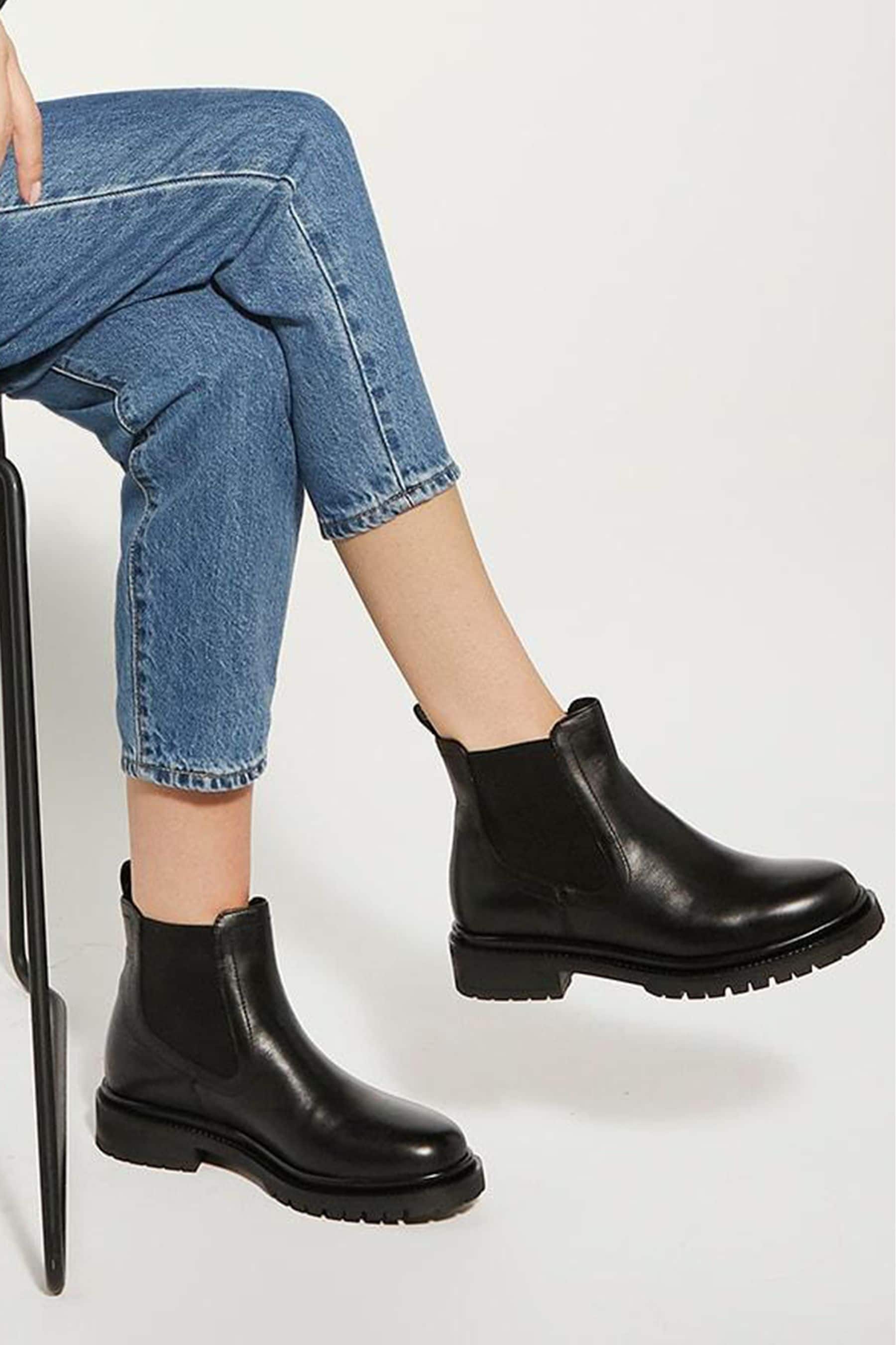 Dune London Black Perceive Cleated Chelsea Boots 9 Womens