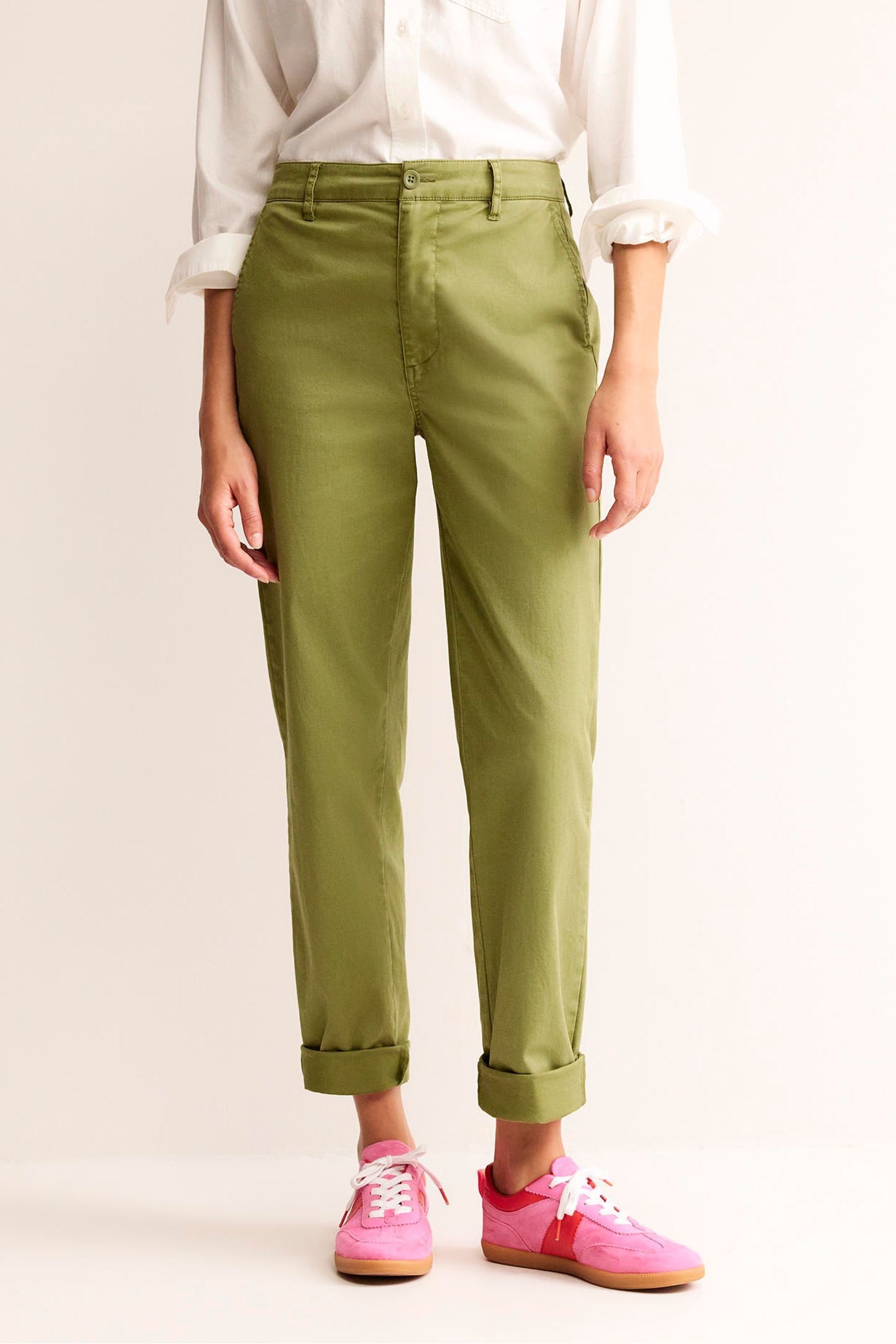 Buy Boden Green Barnsbury Chino Trousers from Next Luxembourg