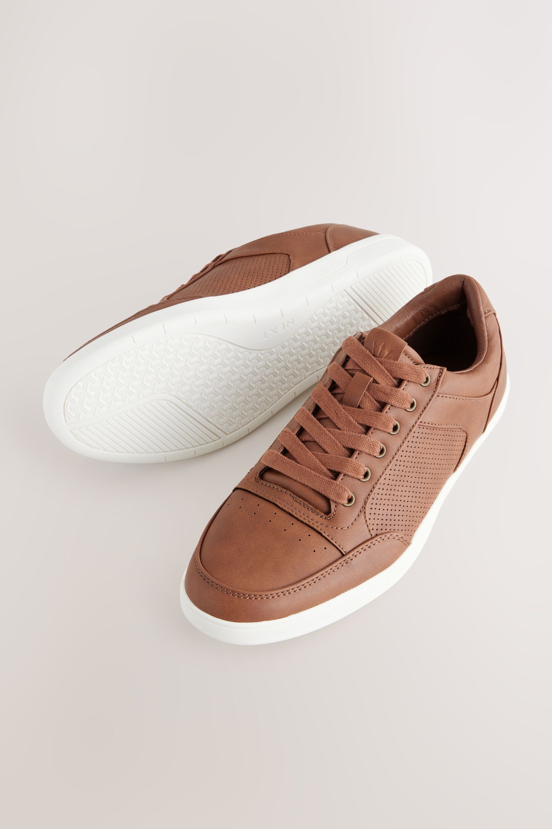 Smart hot sale casual trainers