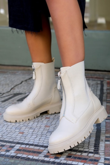 Linzi Cream Della Ankle Boots With Zip Detail