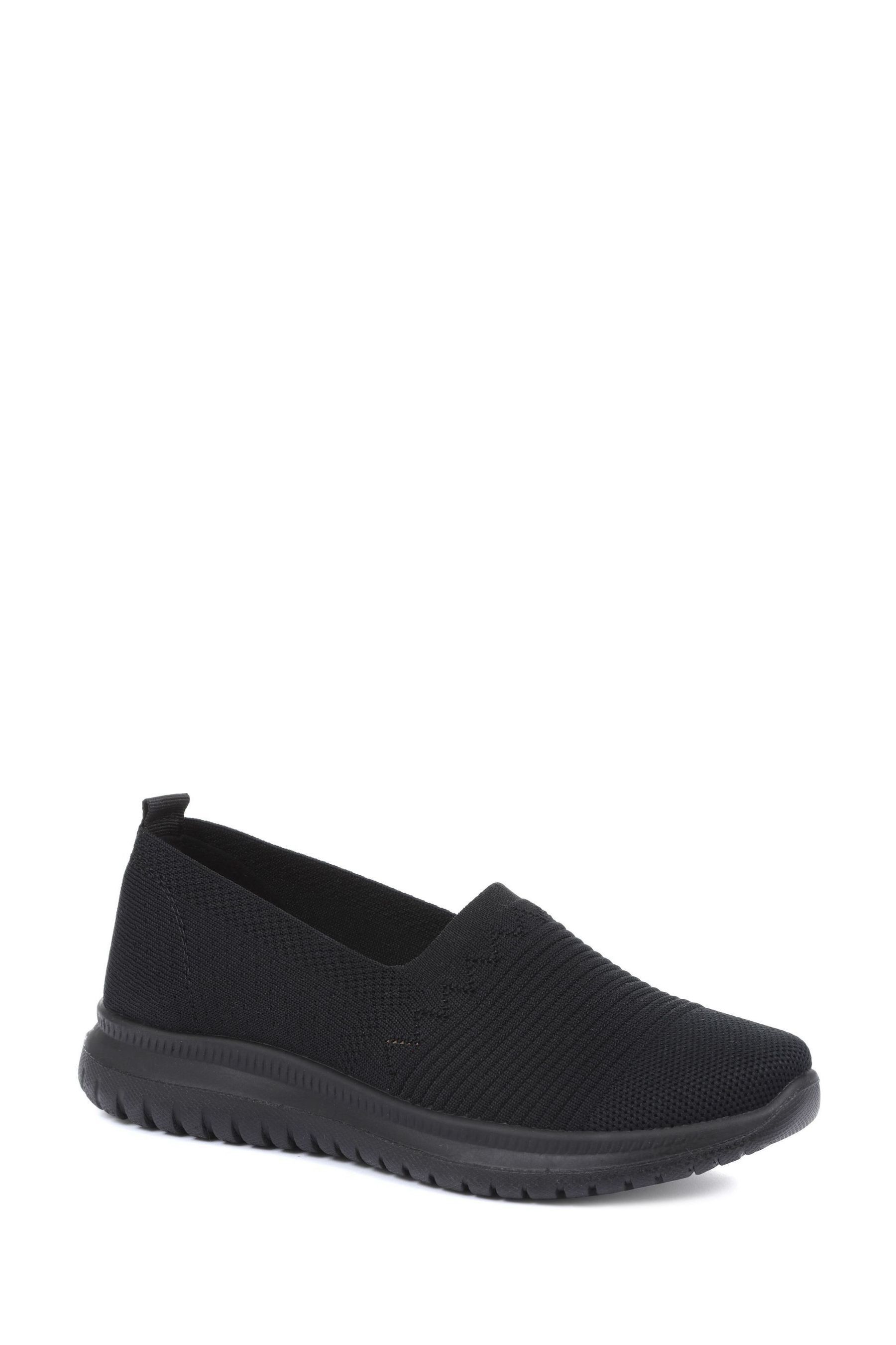 Pavers slip on trainers top