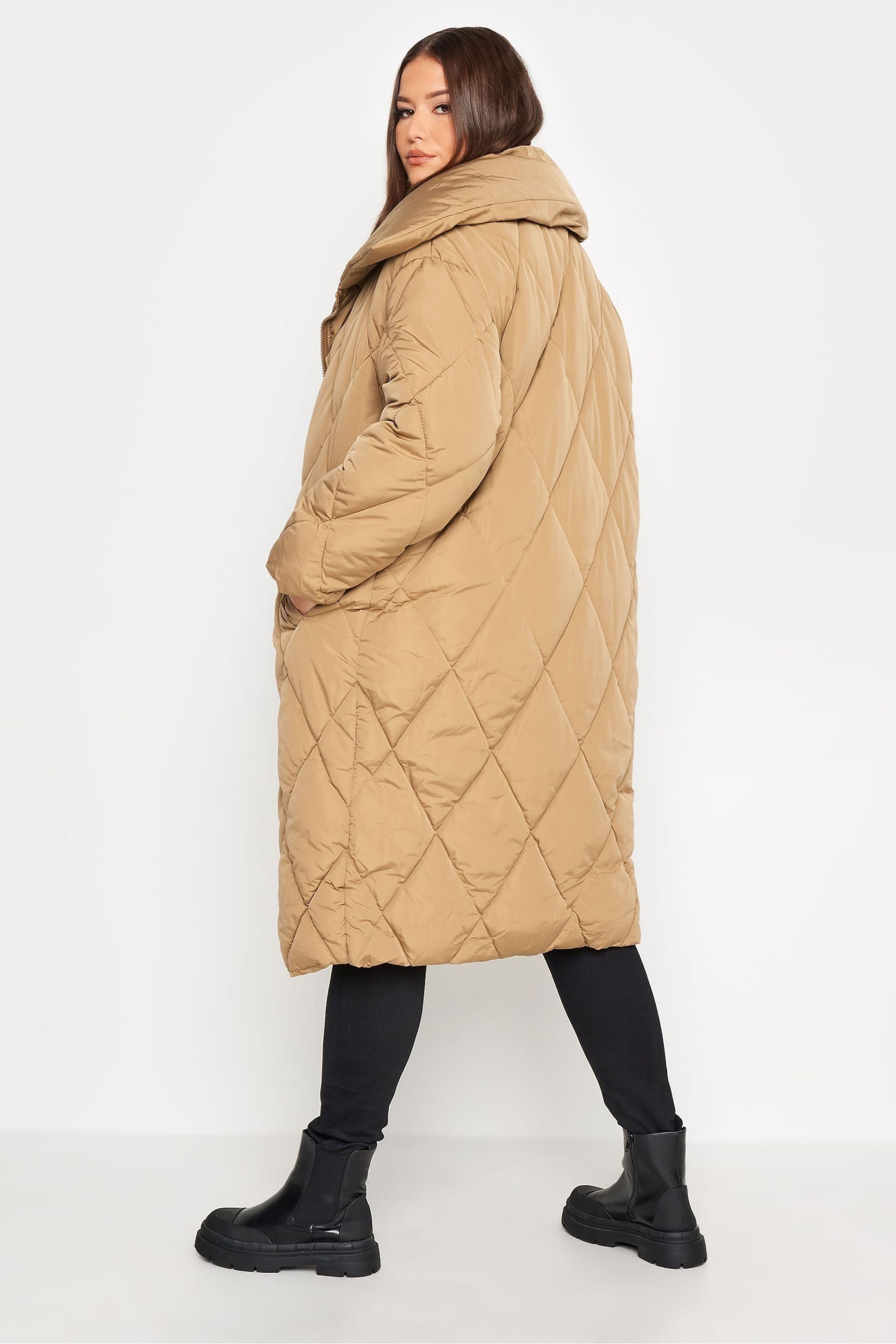 Yours Curve Cream Diamond Quilted Puffer Coat - Image 2 of 4
