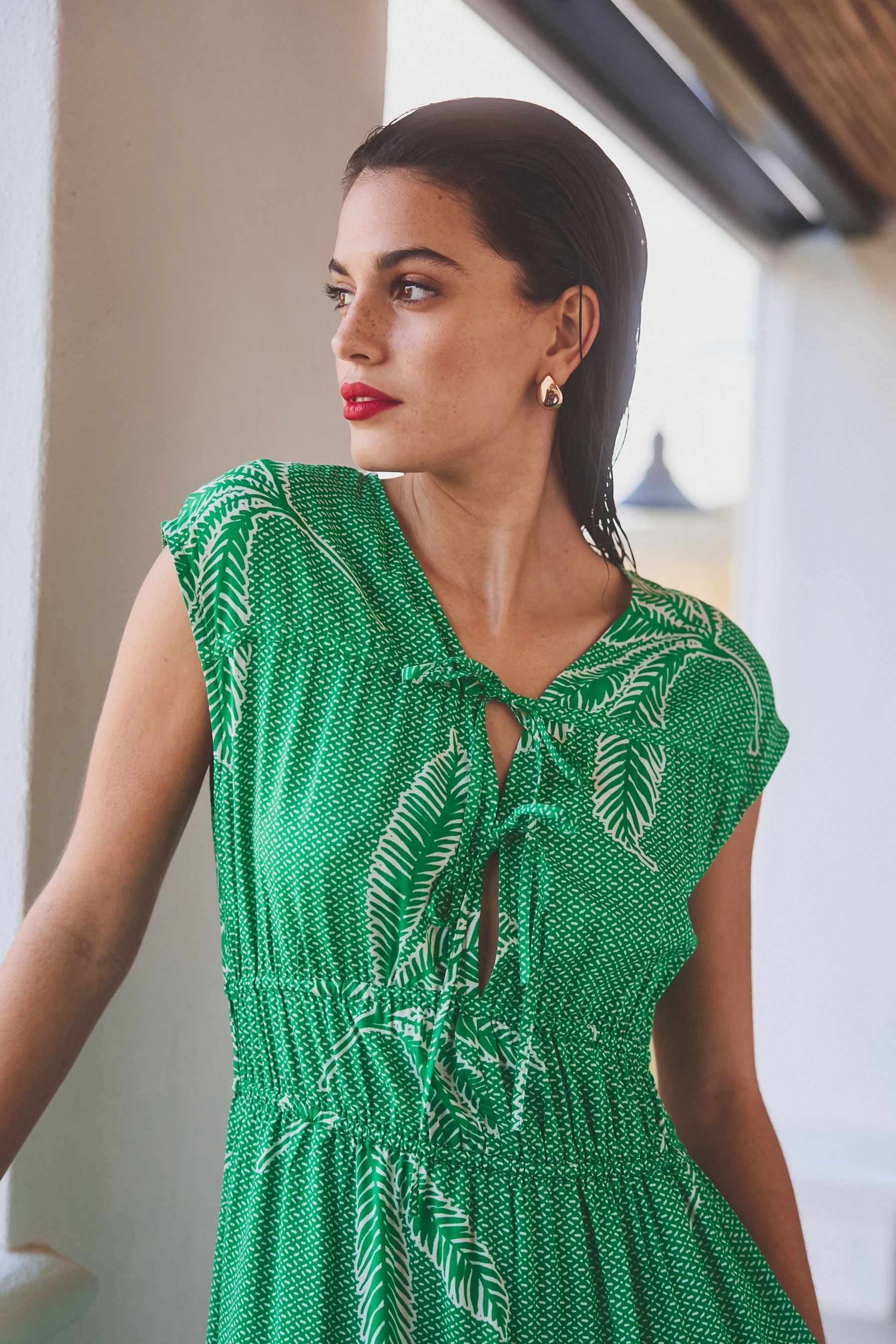 Green White Palm Print Tie Front Short Sleeve Maxi Dress