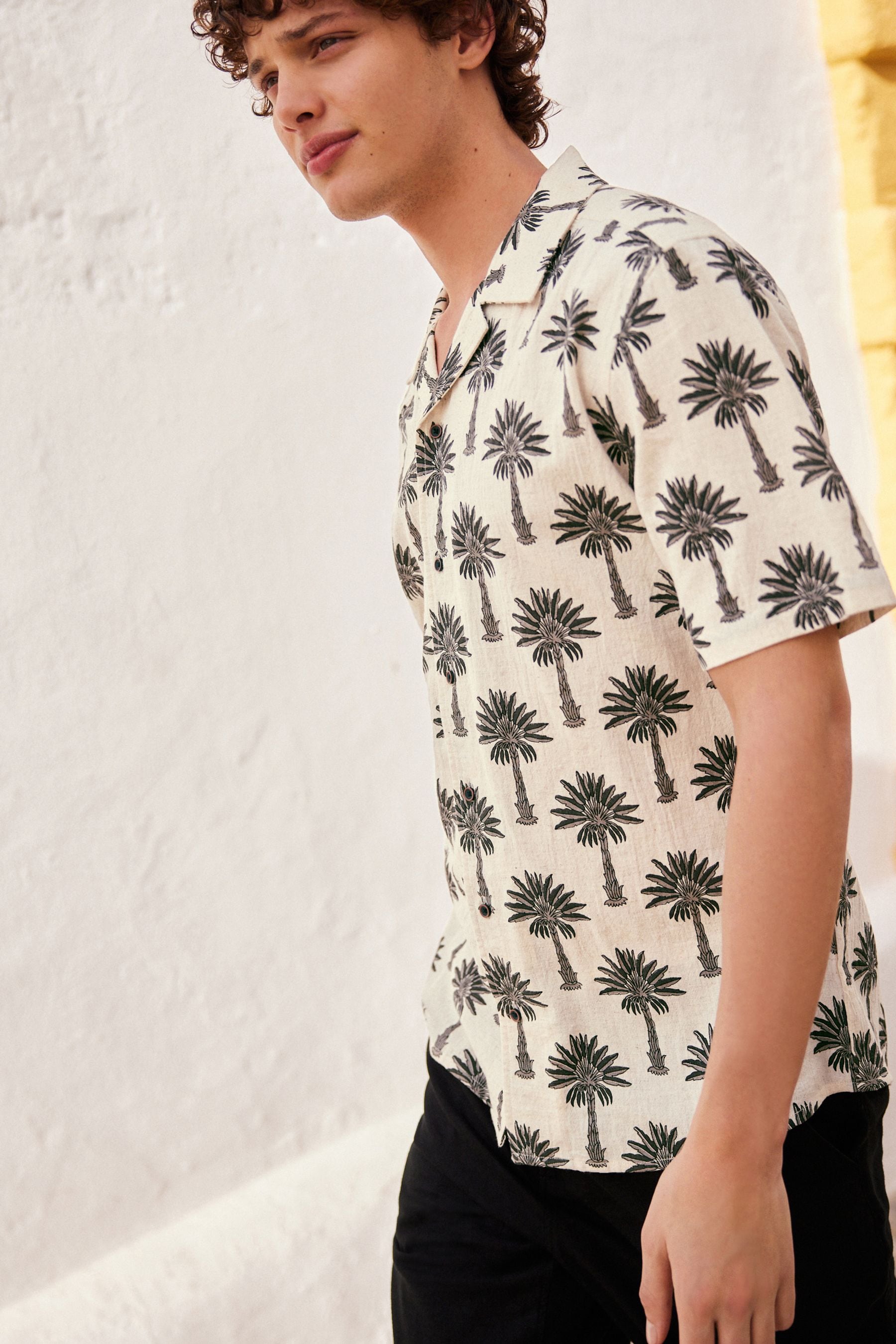 White Palm Tree Printed Short Sleeve Shirt with Cuban Collar