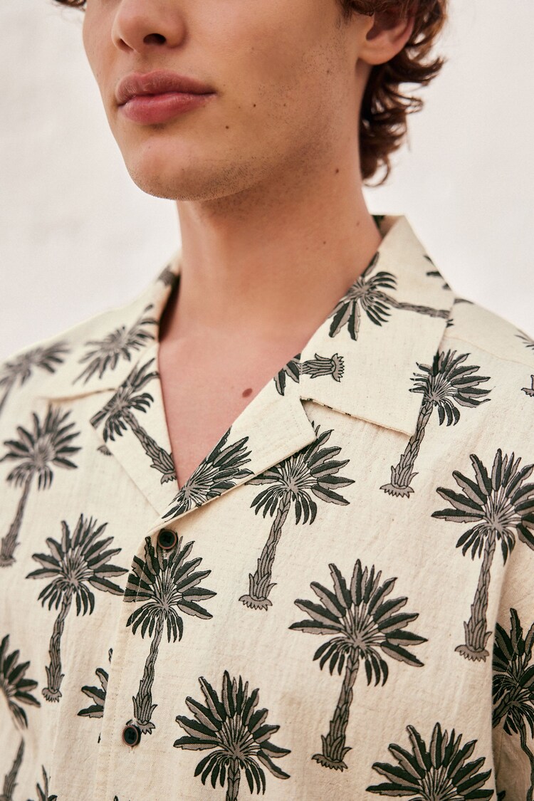 White Palm Tree Printed Short Sleeve Shirt with Cuban Collar - Image 4 of 7