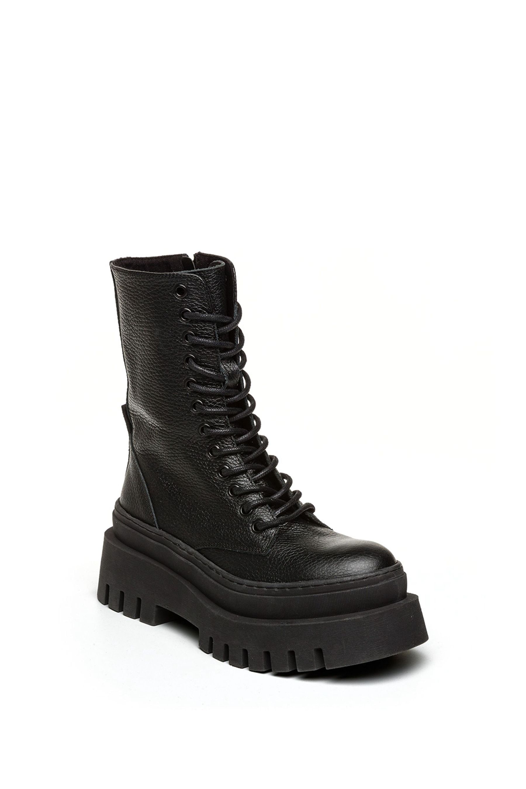 Next top steve madden