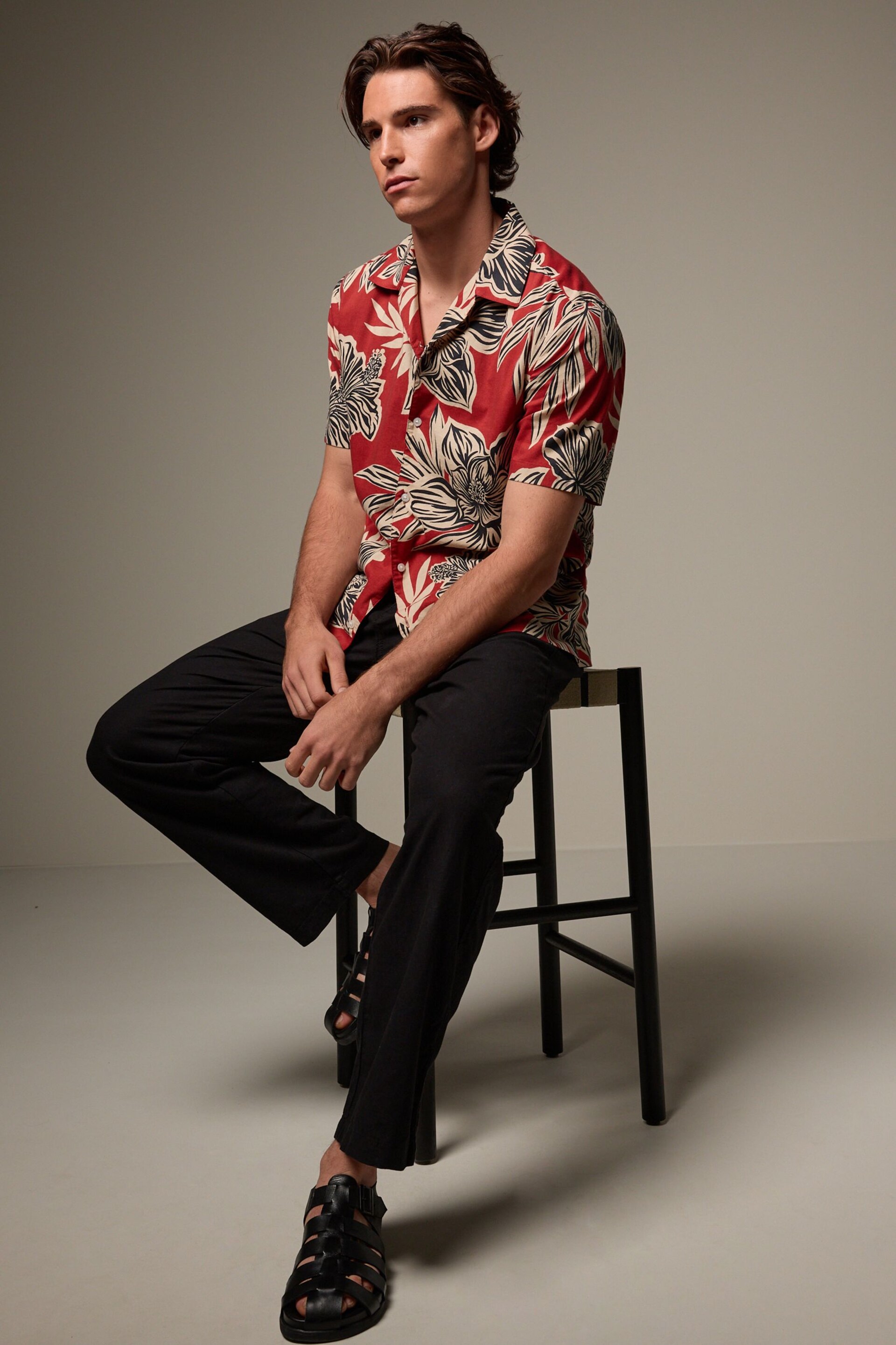 Red Short Sleeve Floral Print Shirt - Image 2 of 8