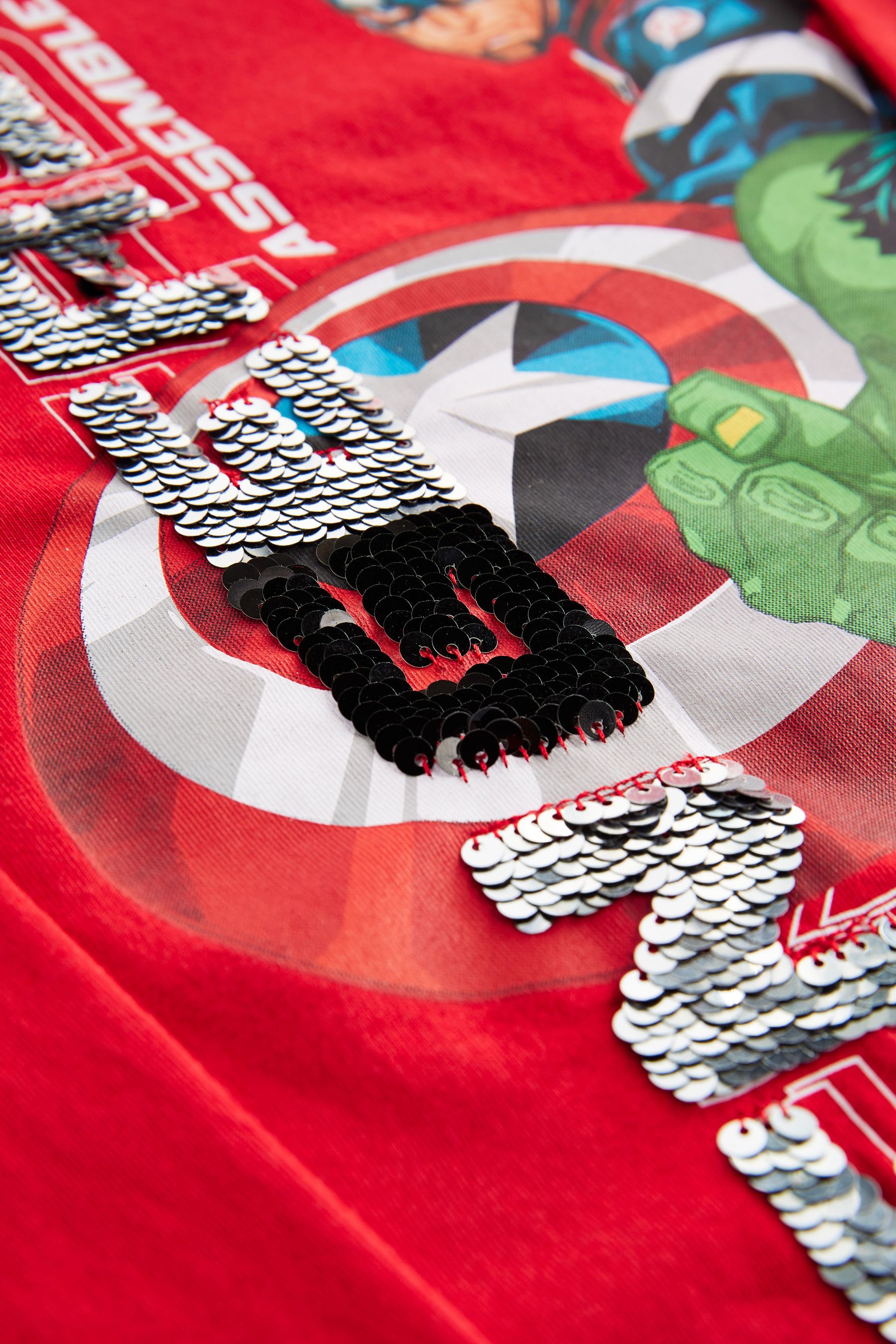 Avengers long sleeve 2025