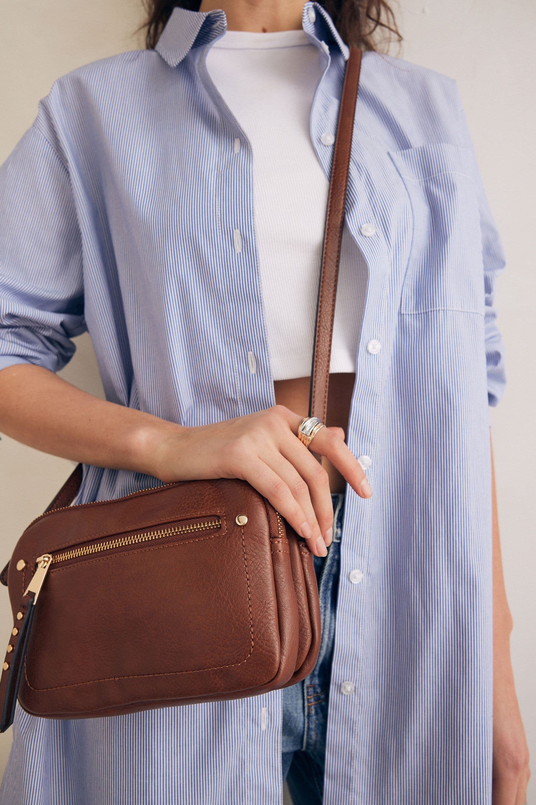 Brown body bag 2025