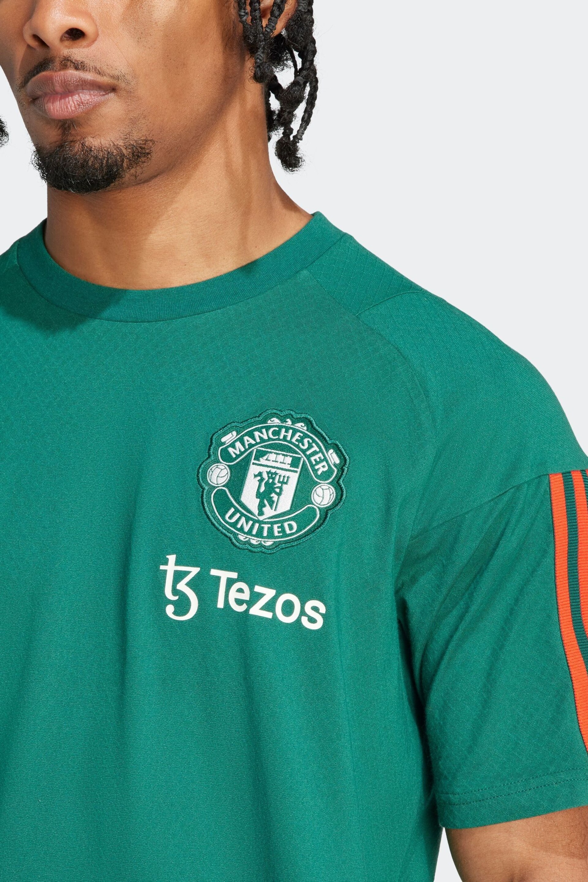 adidas Green Manchester United Tiro 23 Training T-Shirt - Image 4 of 5