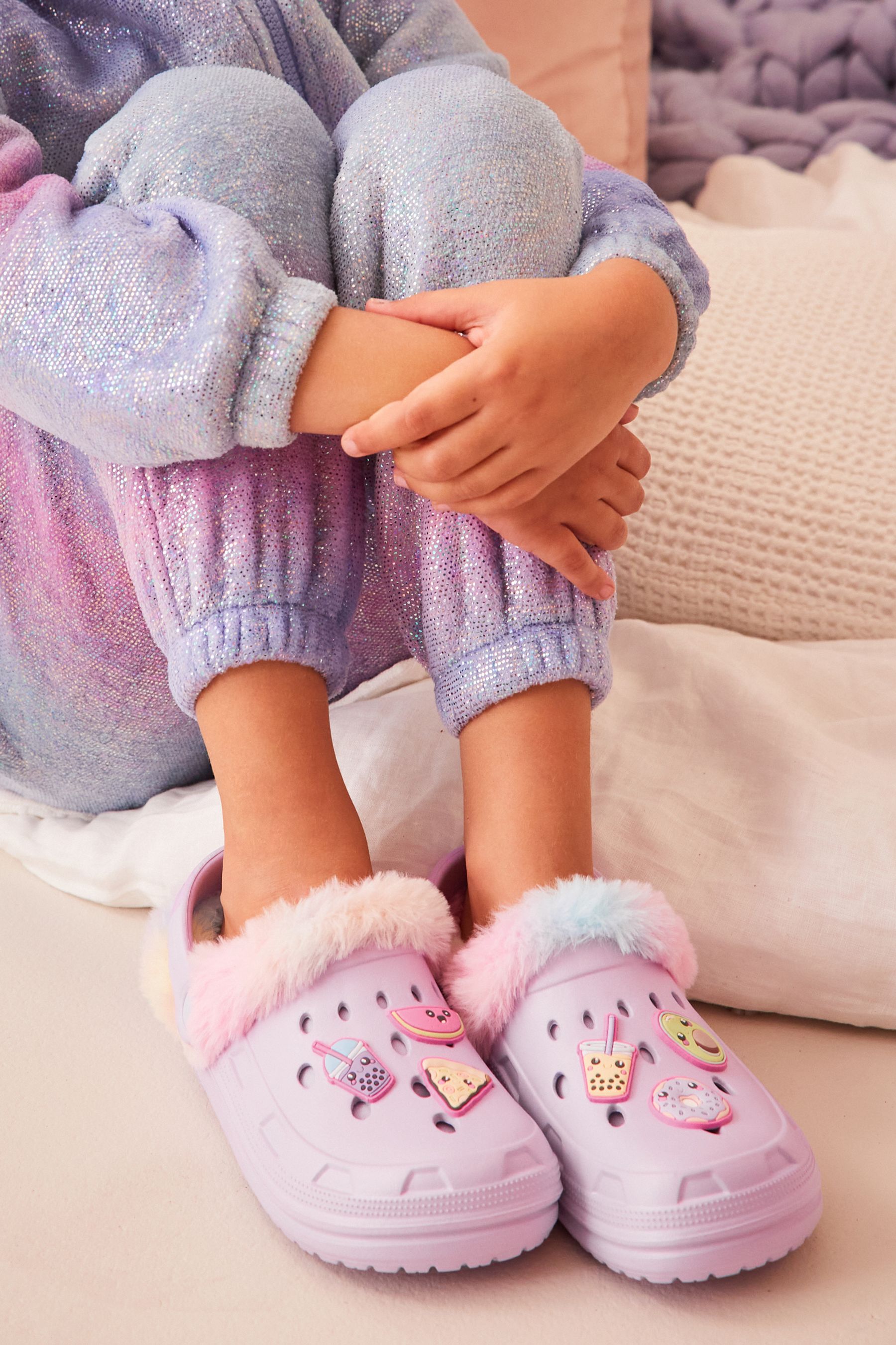 Fleece clog slippers shop