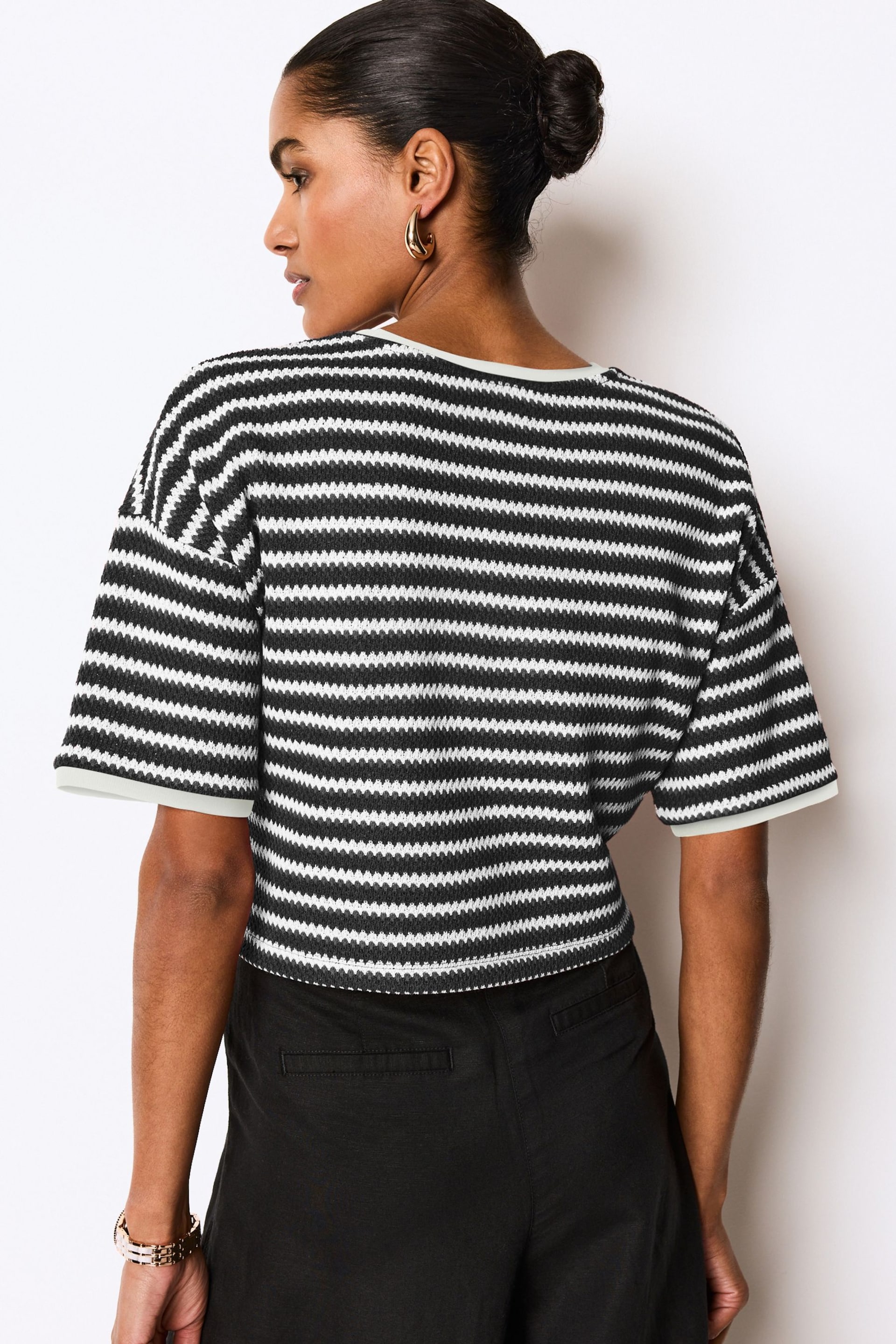 Black/White Mono Stripe Short Sleeve Heavyweight Crochet T-Shirt - Image 3 of 6