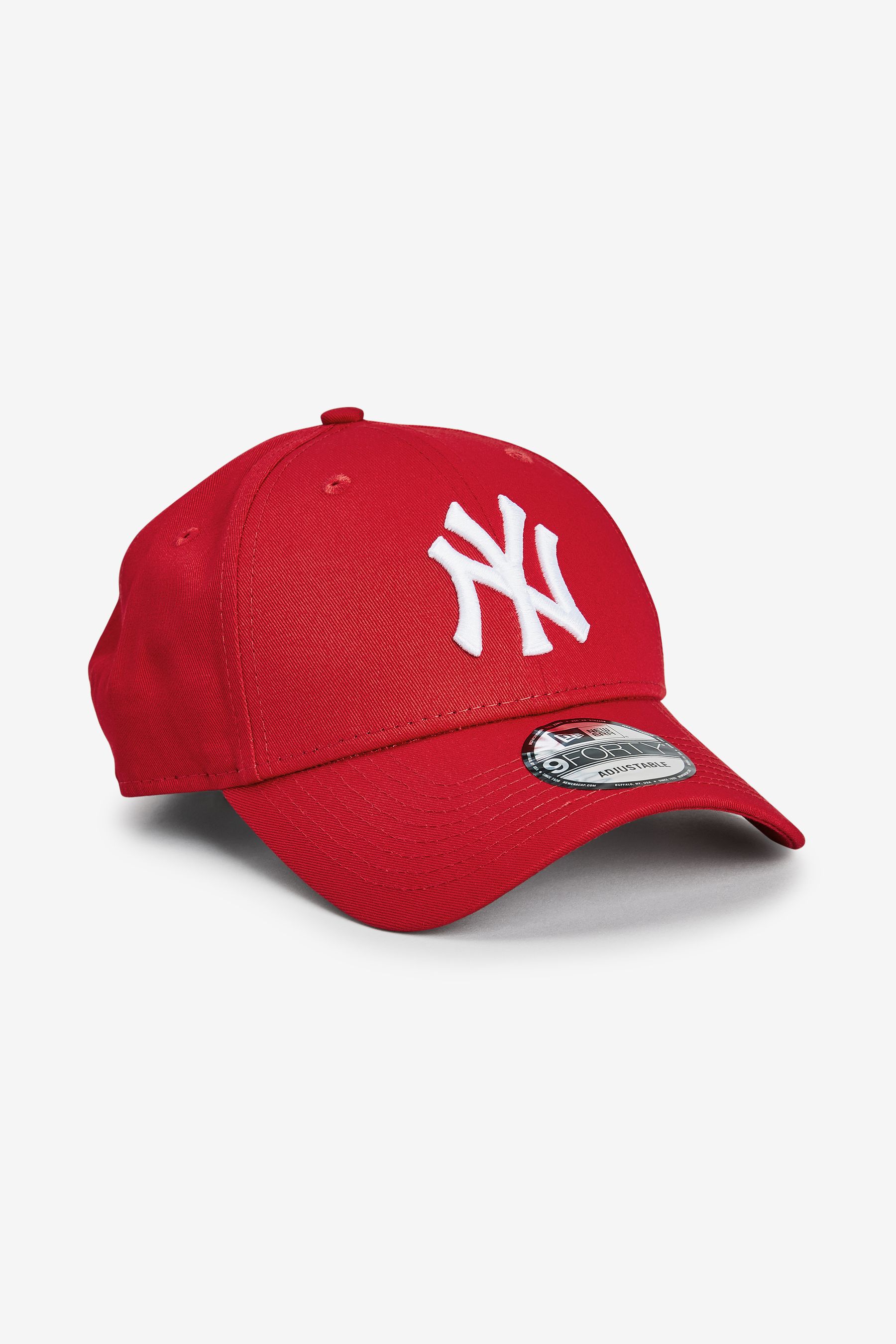 Buy New Era New York Yankees Essential 9FORTY 100 Cotton Cap from the Next UK online shop