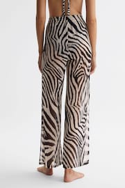 Reiss Black/White Farley Zebra Print Split Hem Beach Trousers - Image 4 of 4