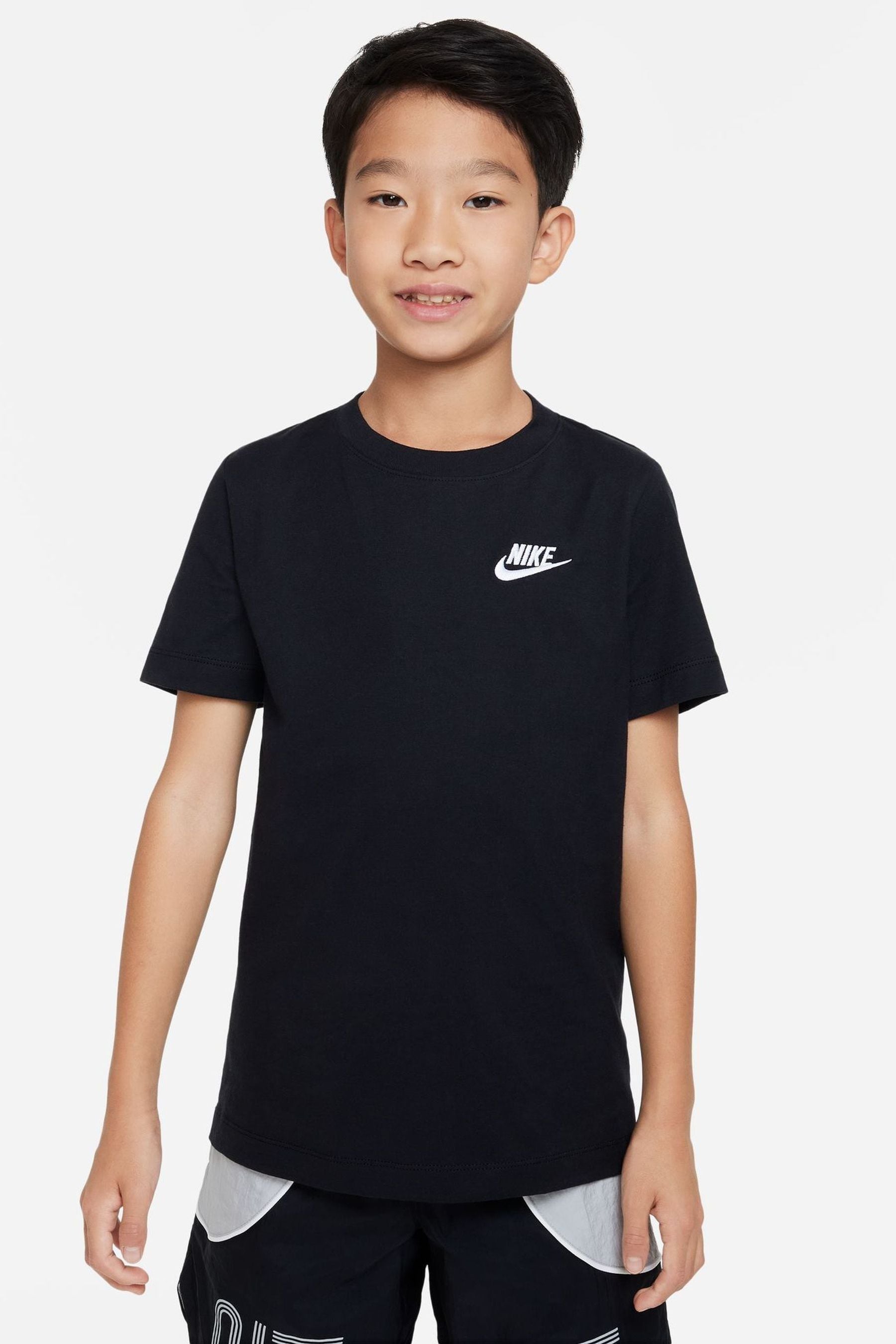 Nike futura clearance t shirt black