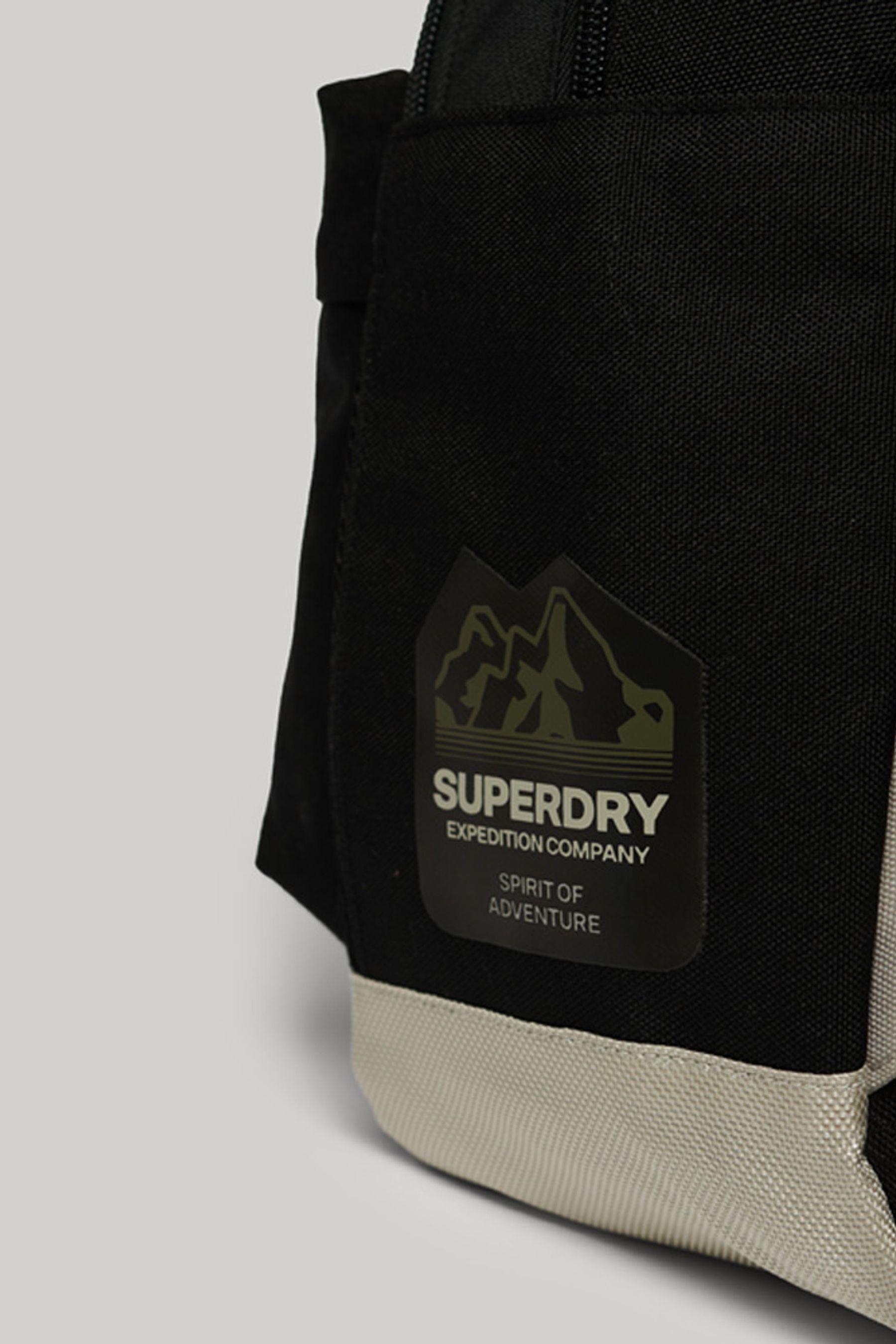Everest 2025 sling backpack